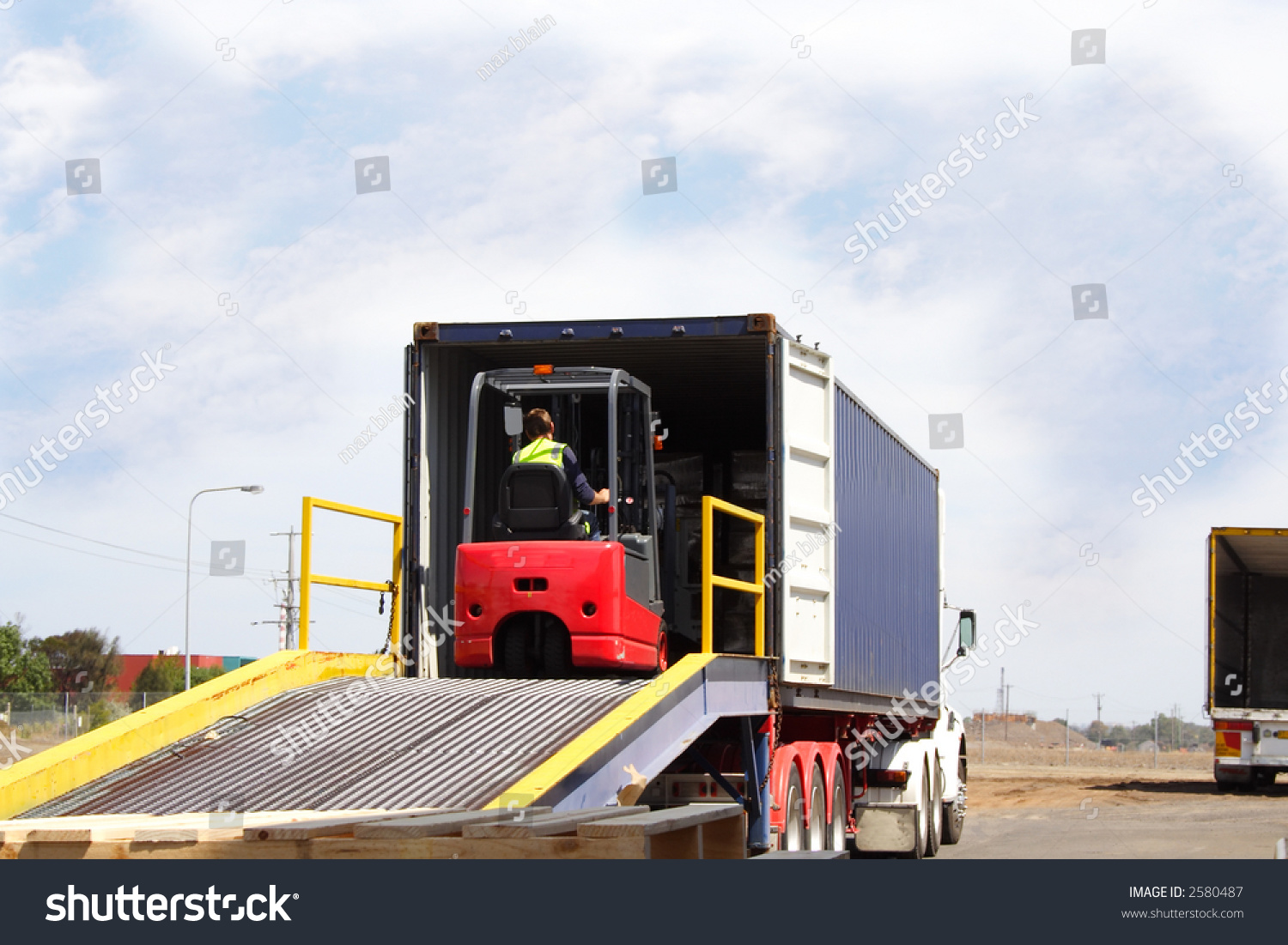 Forklift Loading Ramp