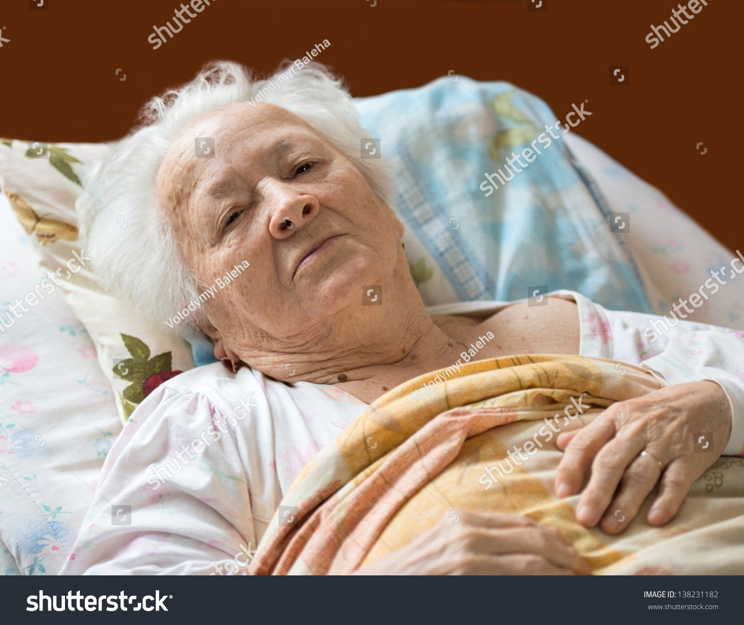 13964件の「old Woman Lying Bed」の画像、写真素材、ベクター画像 Shutterstock 