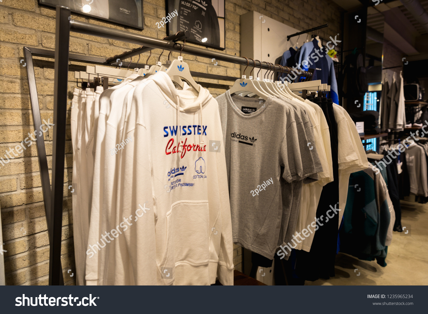 adidas myeongdong
