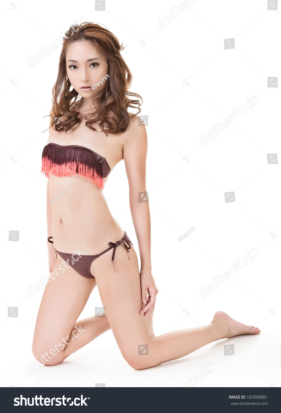 Sexy Asian Bikini Woman Sit On Foto Stok 182898881 Shutterstock