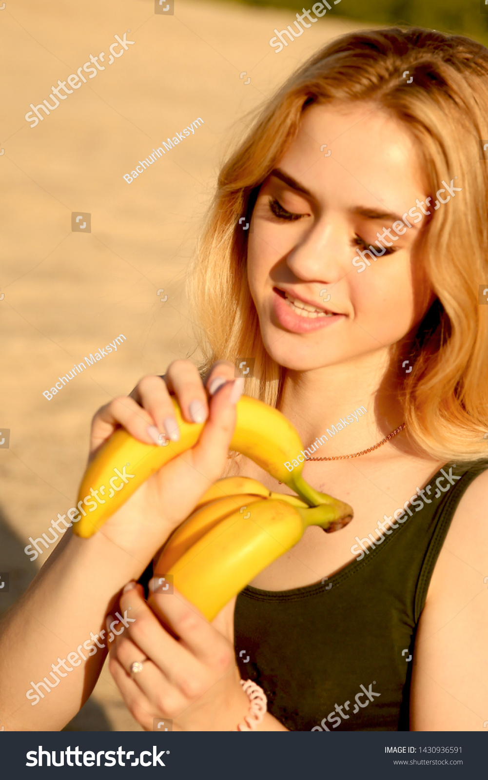 Photo De Stock Sexy Beach Resort Summer Fruit Fruits 1430936591 Shutterstock 