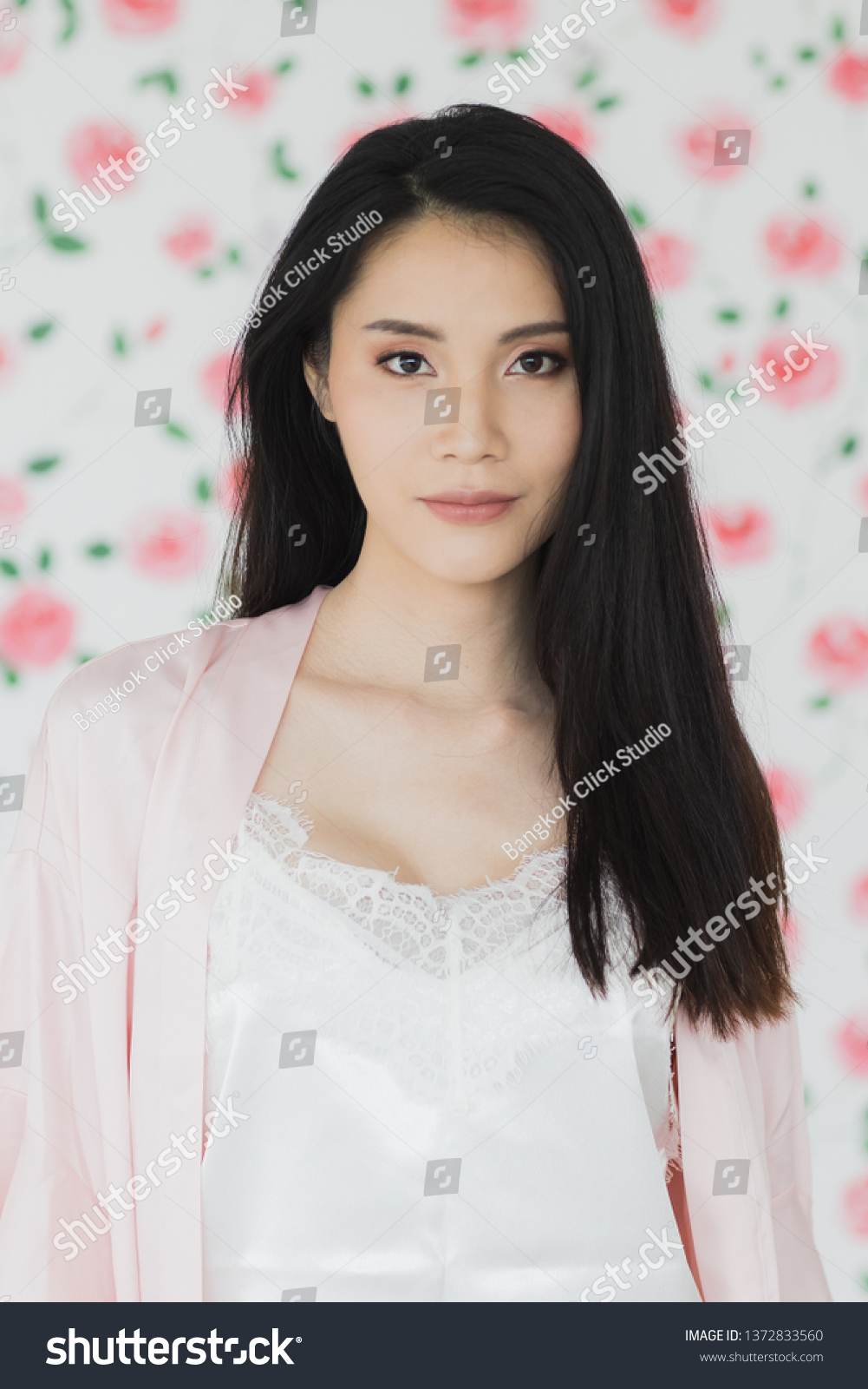 Sexy Black Hair Asian Woman Model Stock Photo 1372833560 | Shutterstock