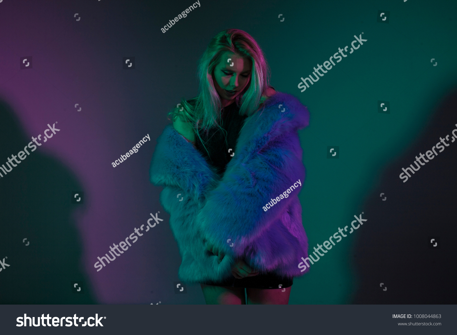 Sexy Blonde Girl Studio Stock Photo 1008044863 | Shutterstock