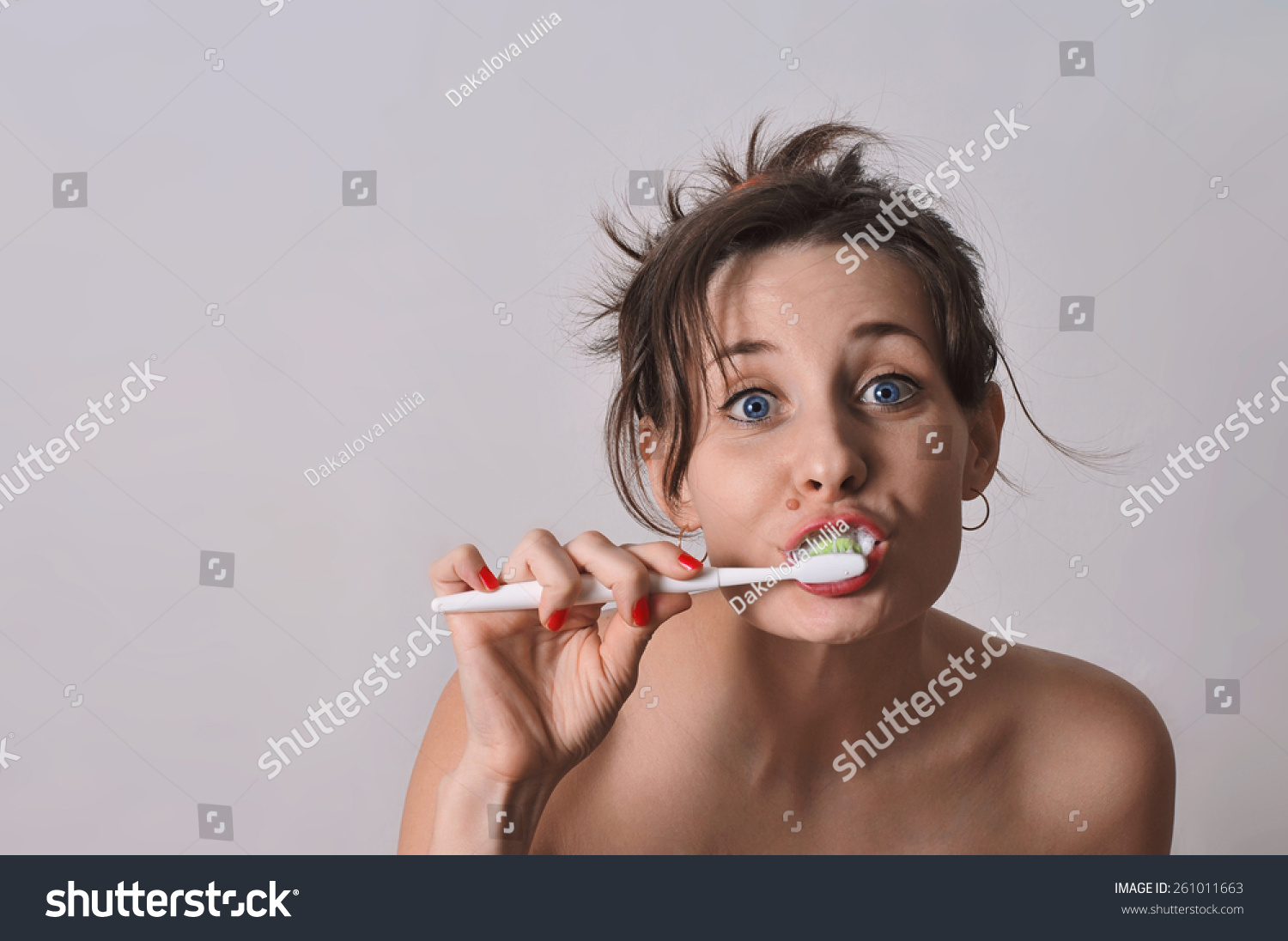 busty girl brushs teeth video