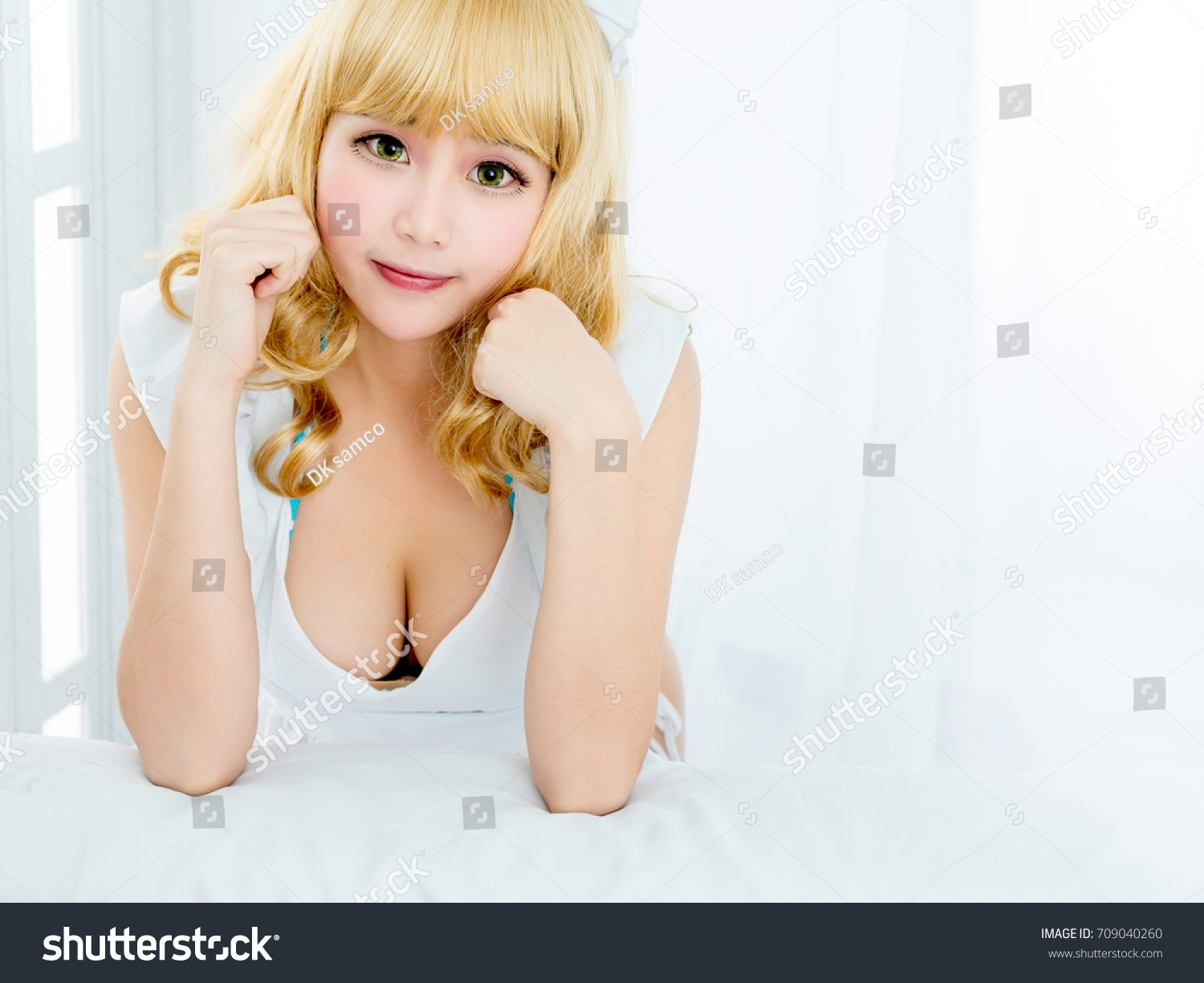 Sexy Girl Maid Japanese Style Ảnh Có Sẵn Chỉnh Sửa Ngay 709040260
