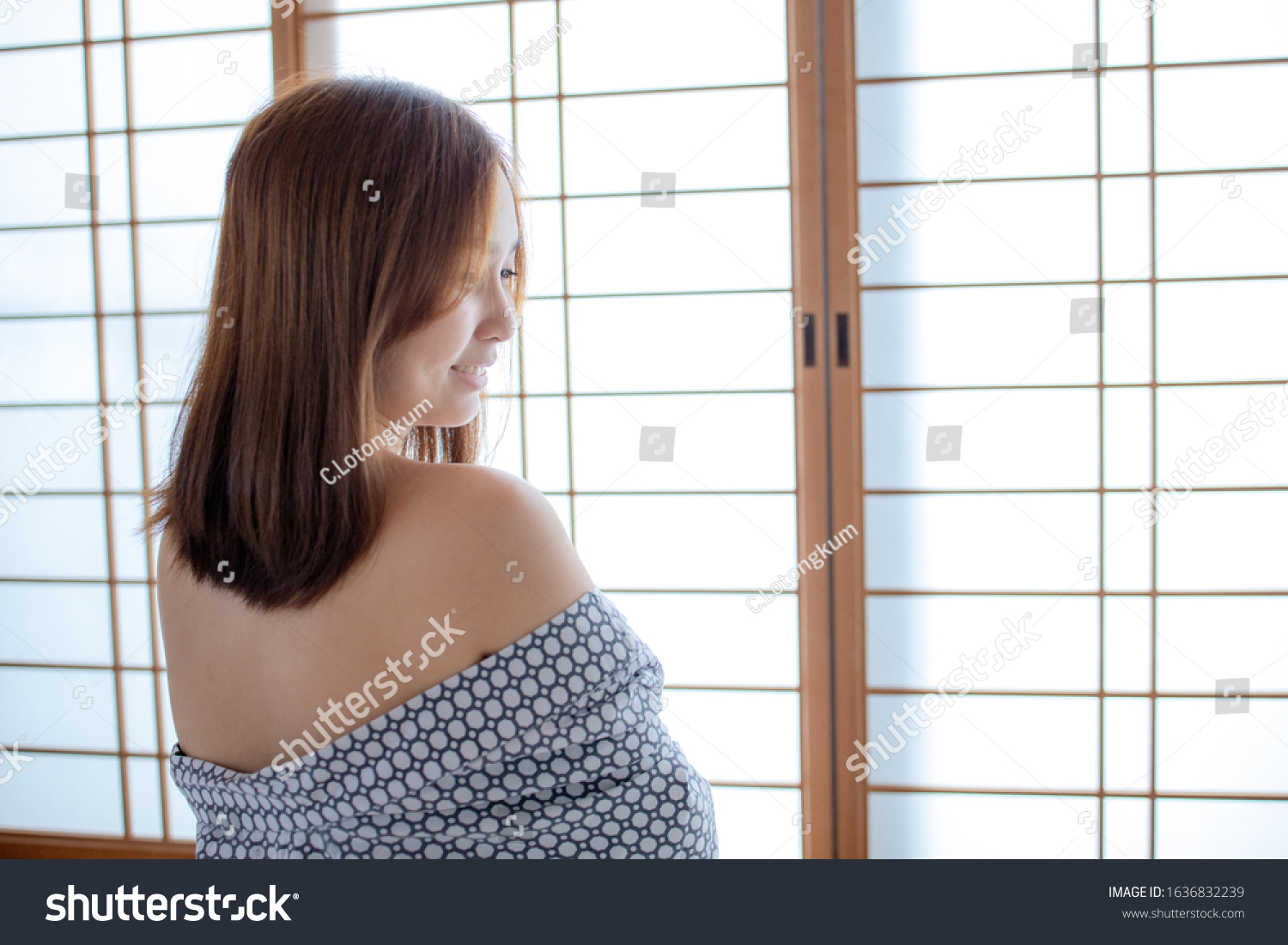 Sexy Girl Wearing Yukata On Lower Foto Stok Shutterstock