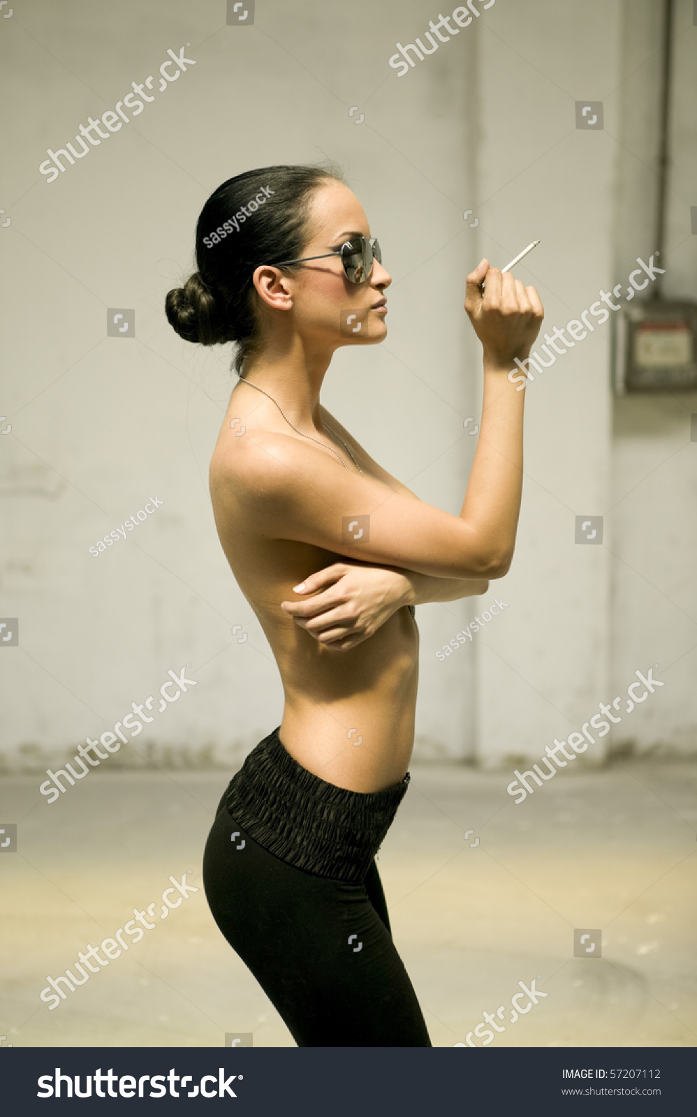 naked smoking indonesian girl hd sex photo