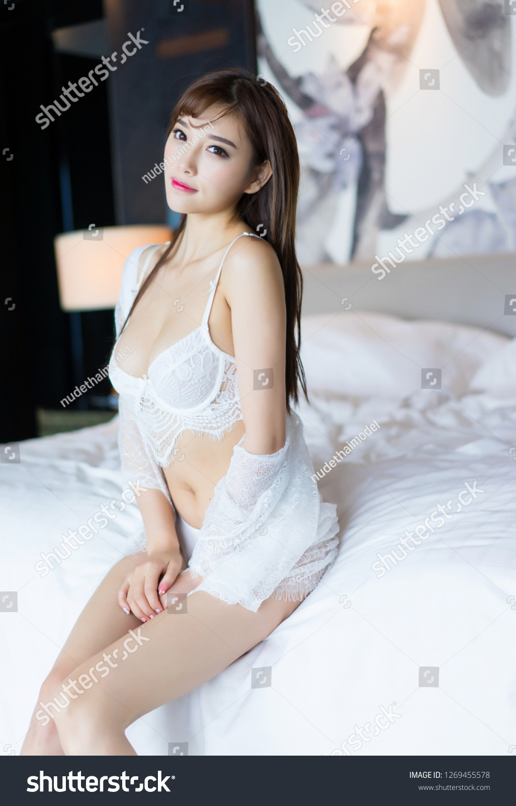 Huy Girls In Sexy Lingerie