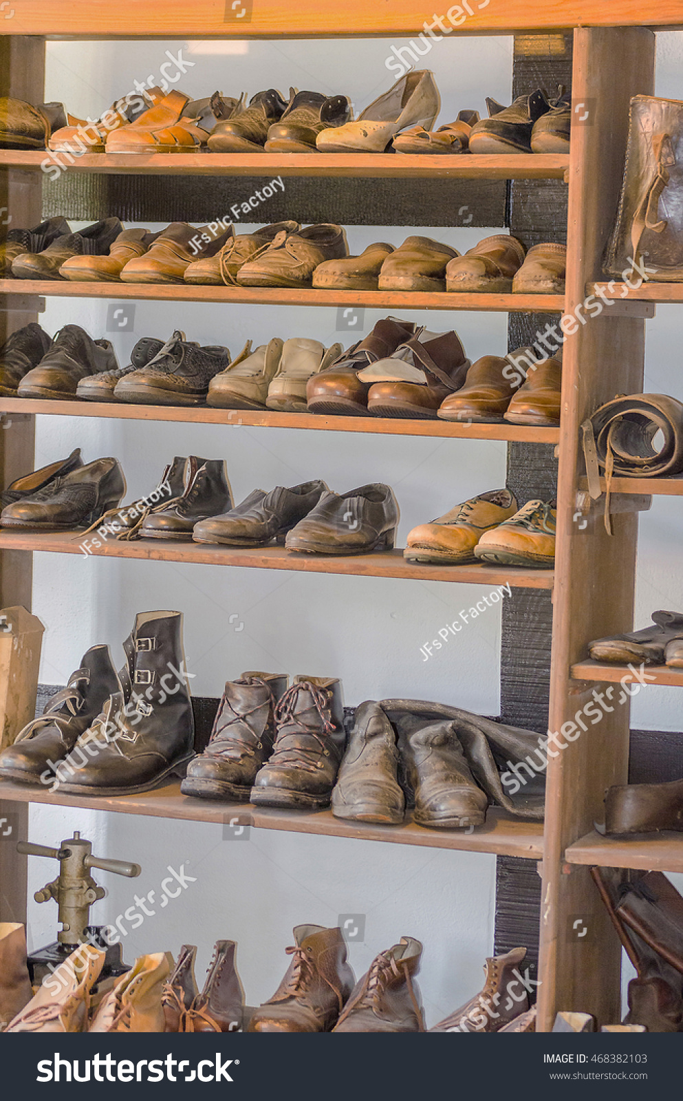 cobbler shoe shop