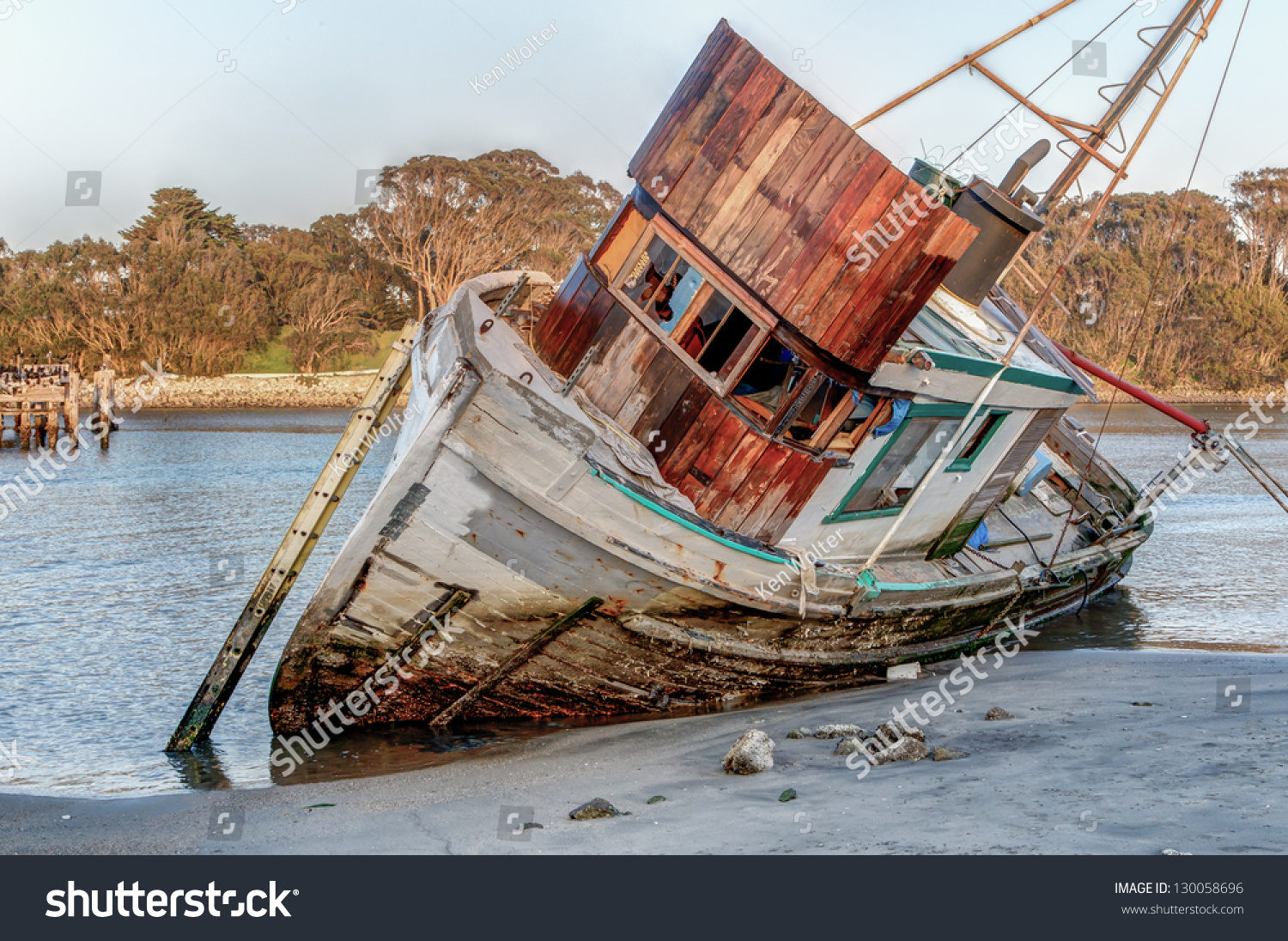 Boat washed ashore Images, Stock Photos & Vectors | Shutterstock
