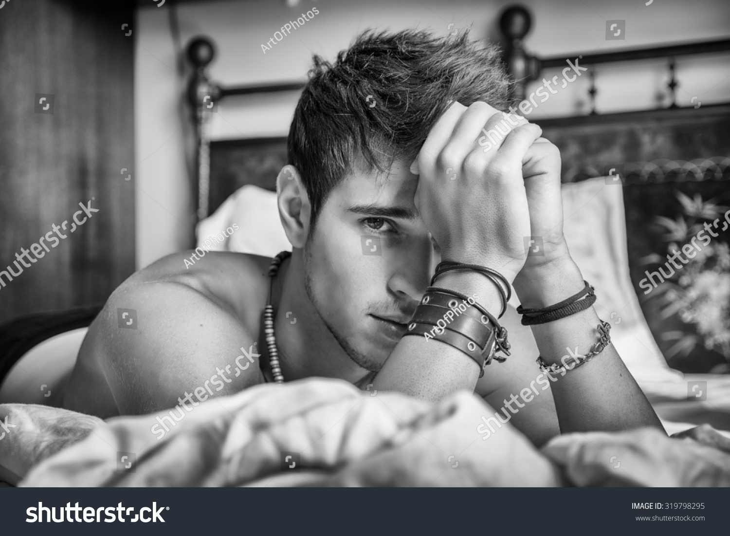 Photo De Stock Shirtless Sexy Male Model Lying Alone 319798295 Shutterstock