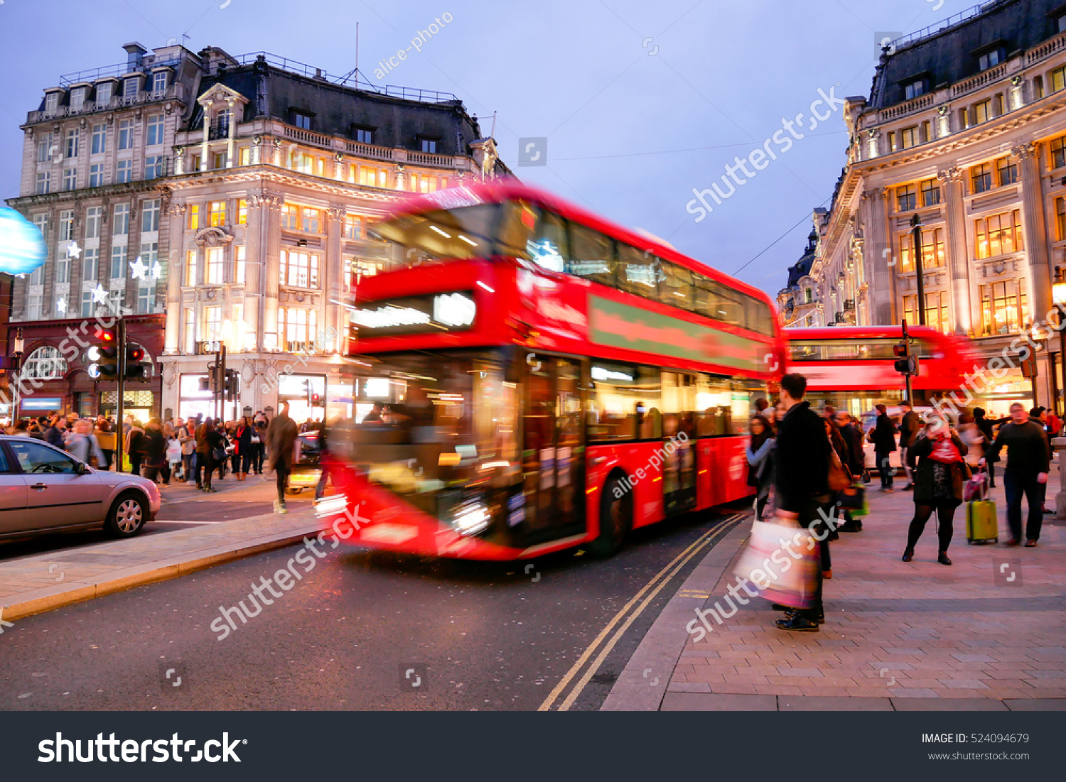 Shopping On Oxford Street London Christmas Imagen De Archivo (stock