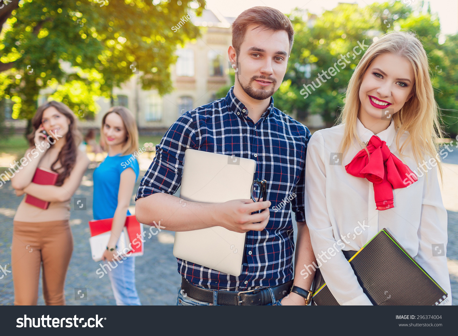 dating college classmates