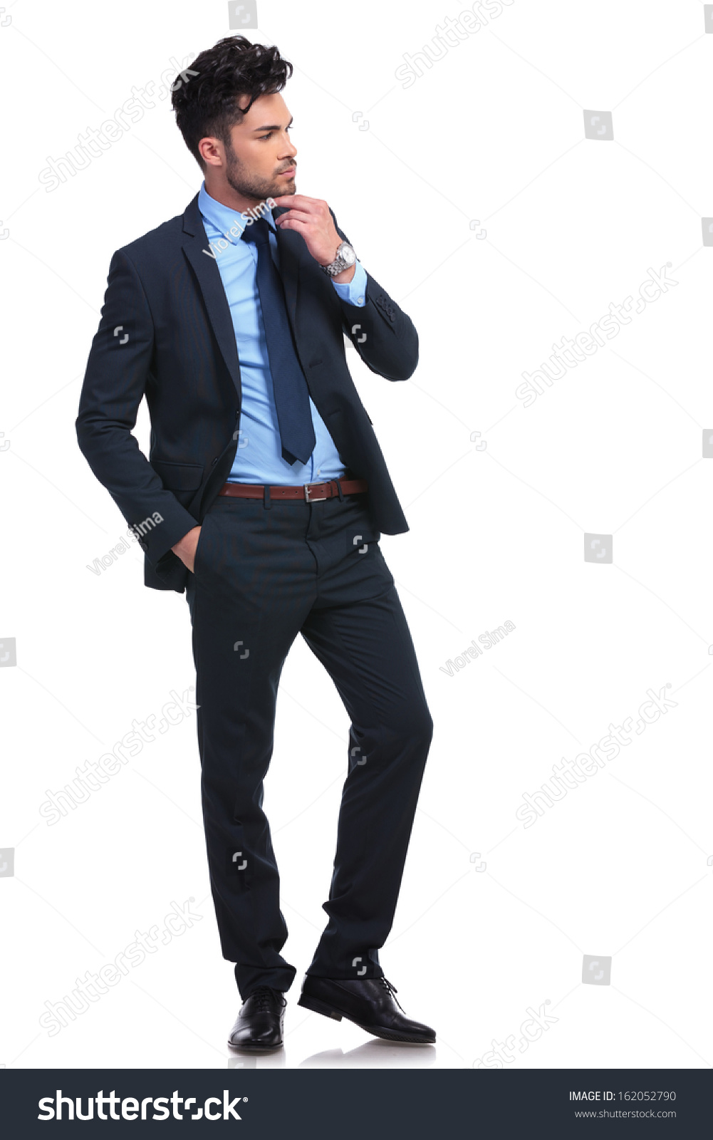 508 Serious businessman full body side Images, Stock Photos & Vectors ...