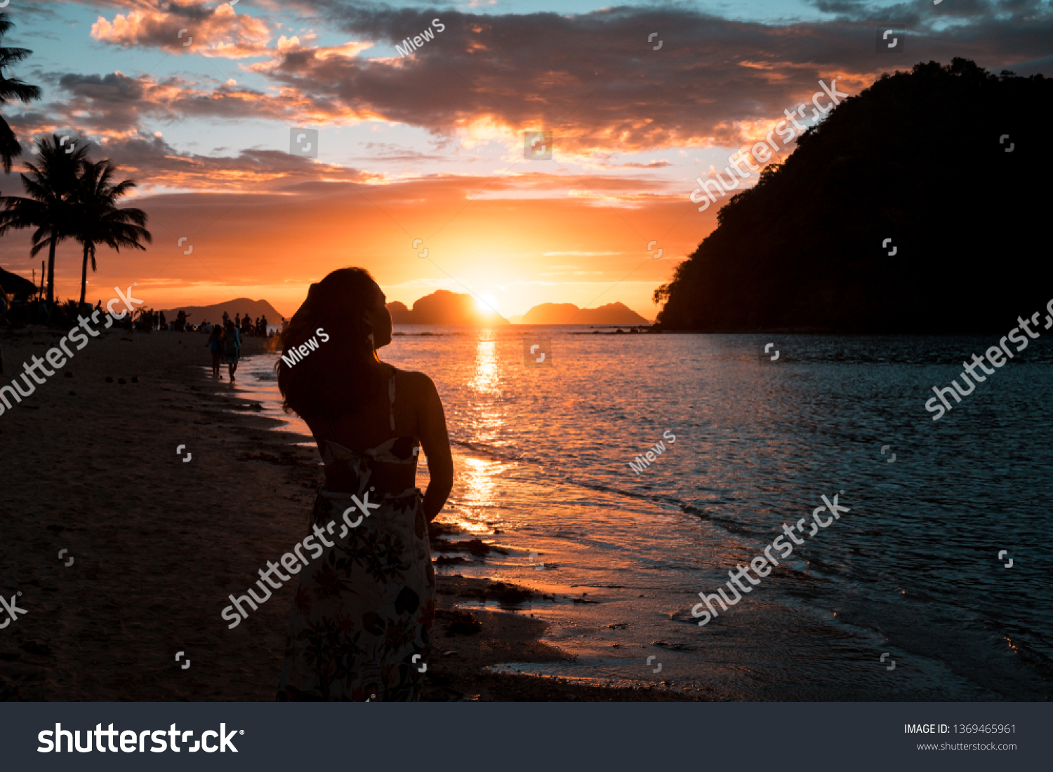 Silhouette Girl Walking On Beach Magic Royalty Free Stock Image