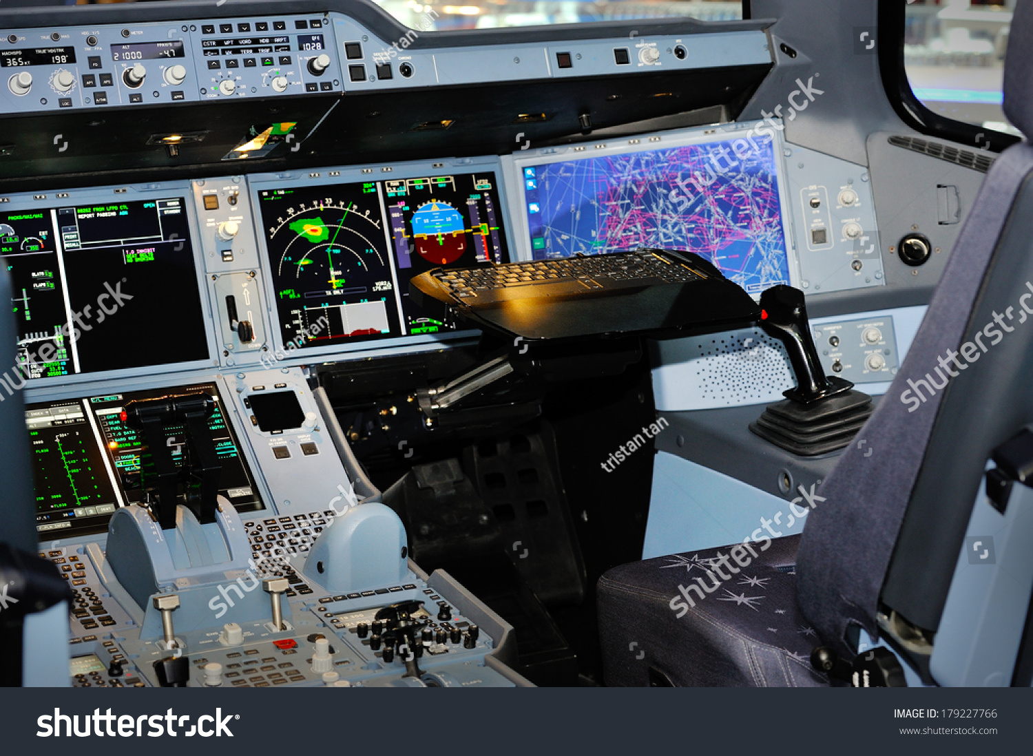 23 Airbus a380 cockpit buttons Images, Stock Photos & Vectors ...