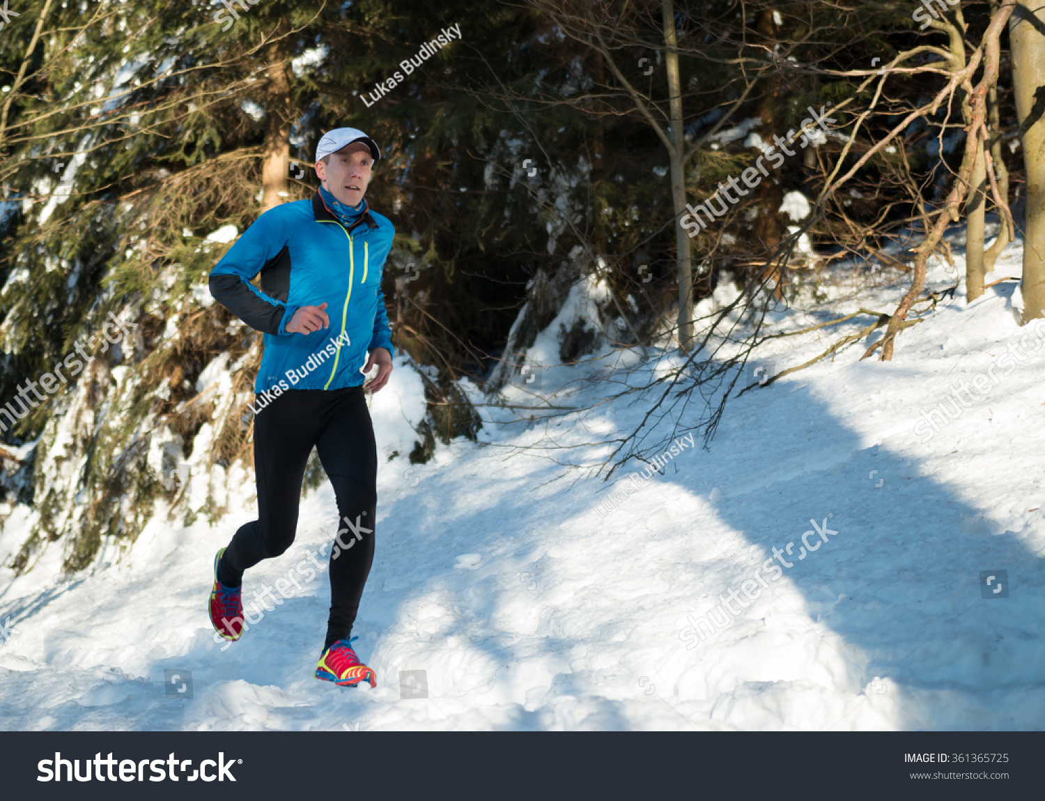 winter track shoes