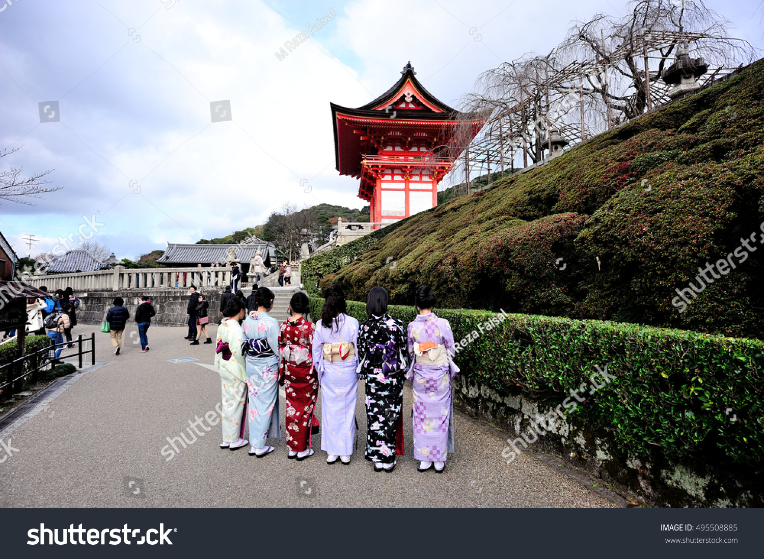 Six Standing Girls Wear Kimono Kiyomizudera Stock Photo Edit Now