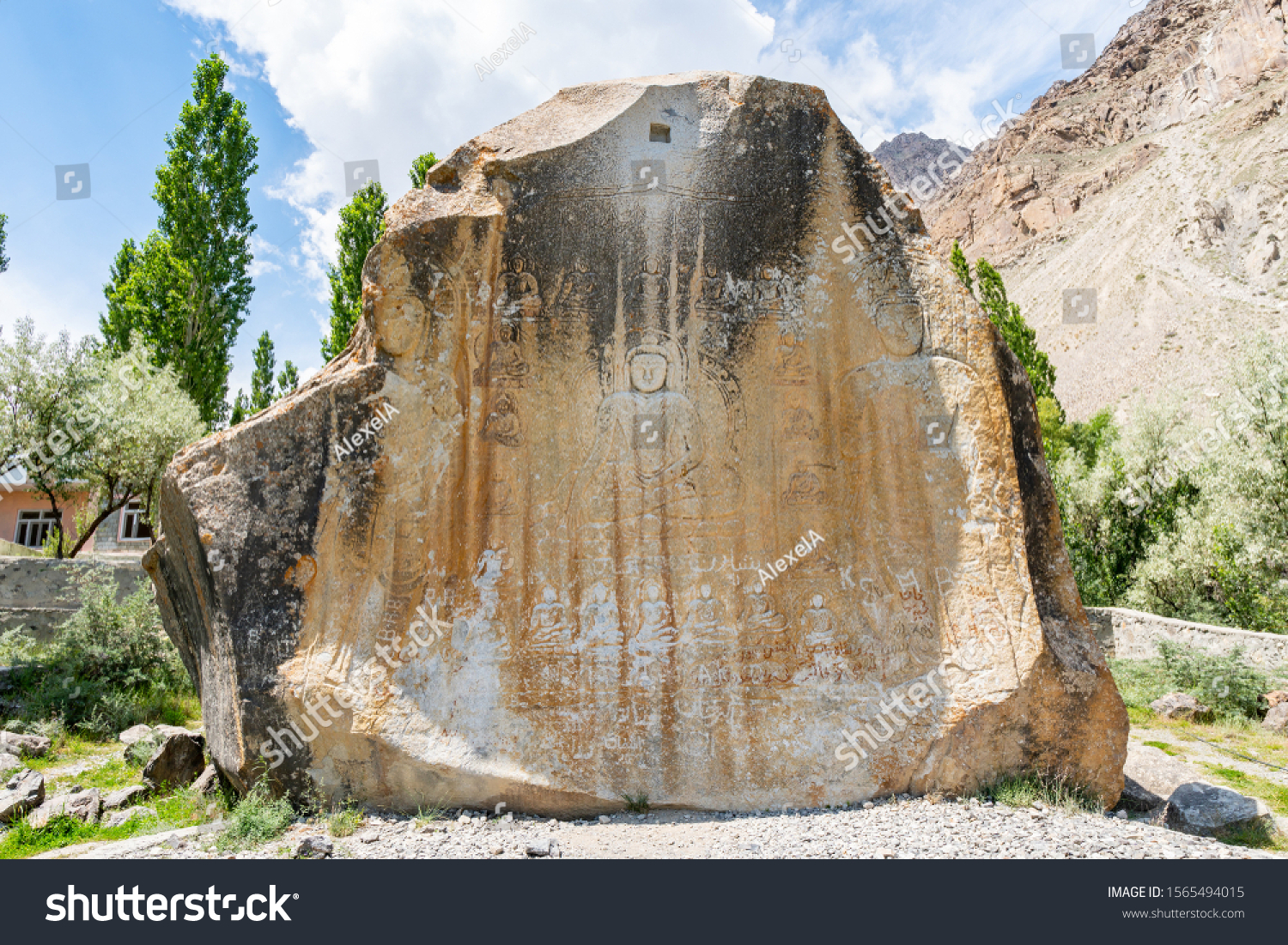 Manthal Buddha Rock