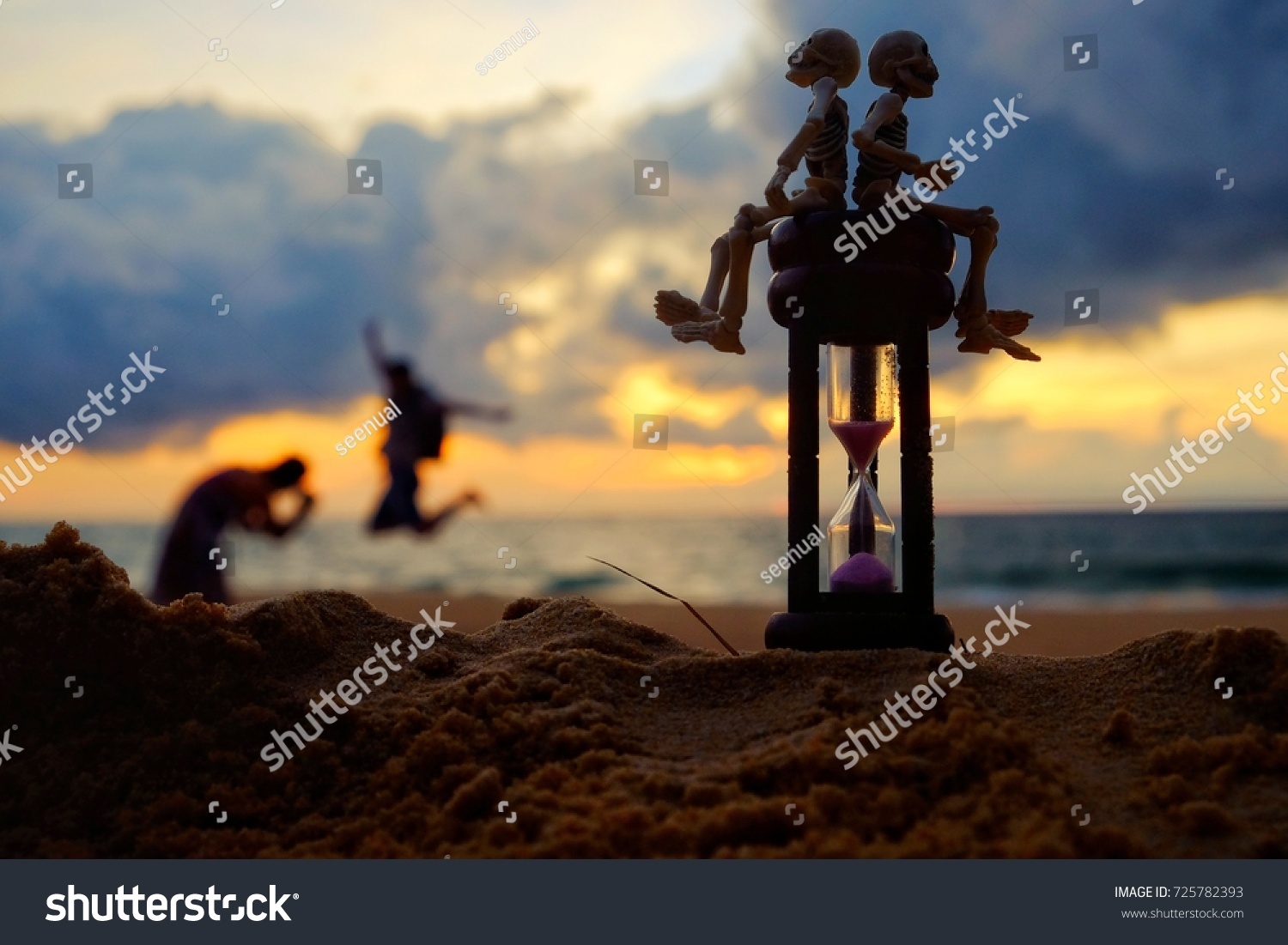skeleton sand toy