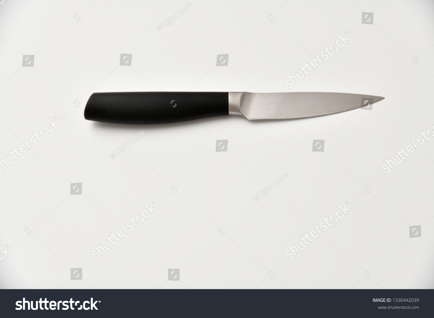 small sharp kitchen knife