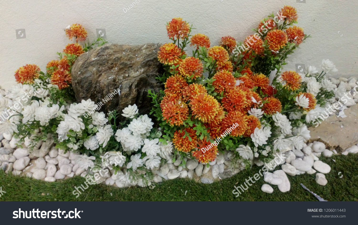 small plastic flowers