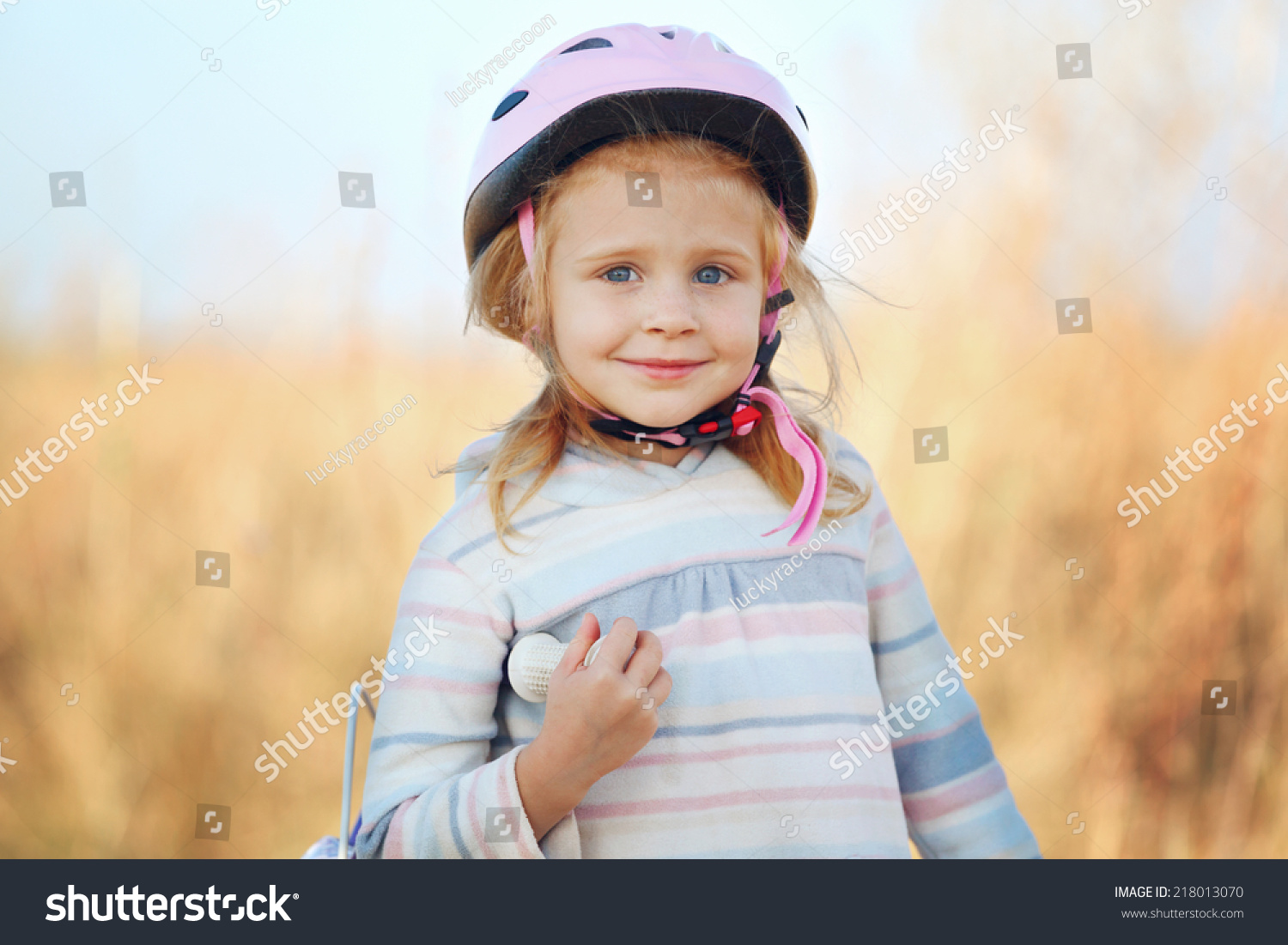 kid with helmet