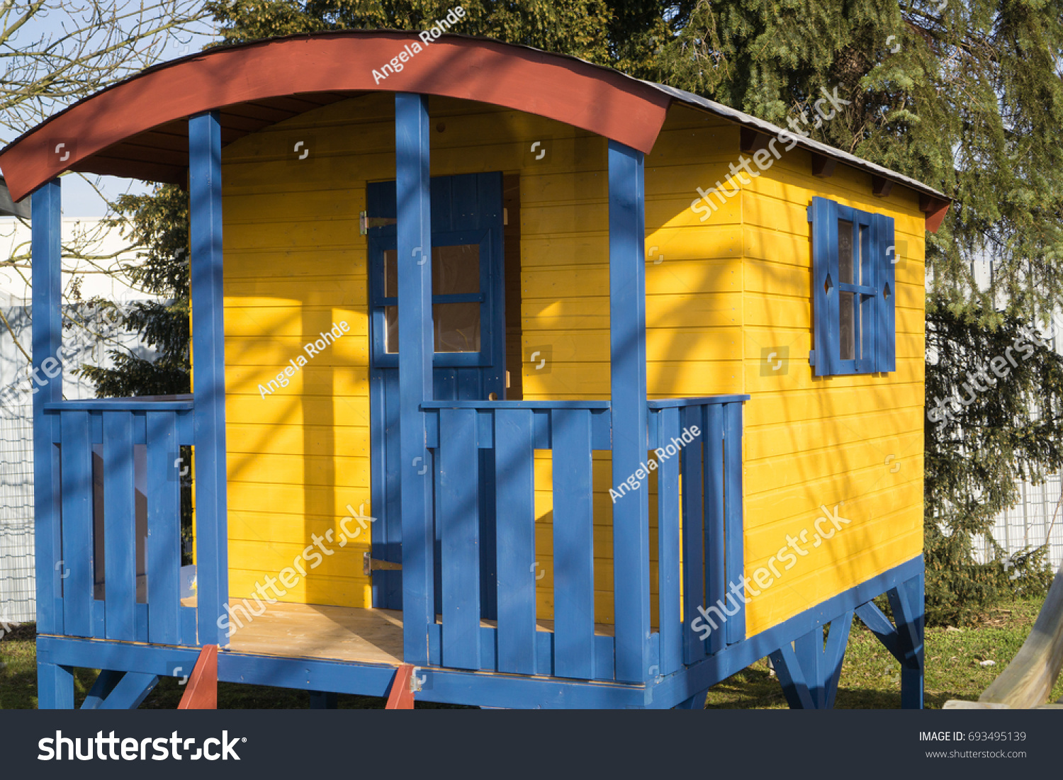 outdoor playhouse on stilts