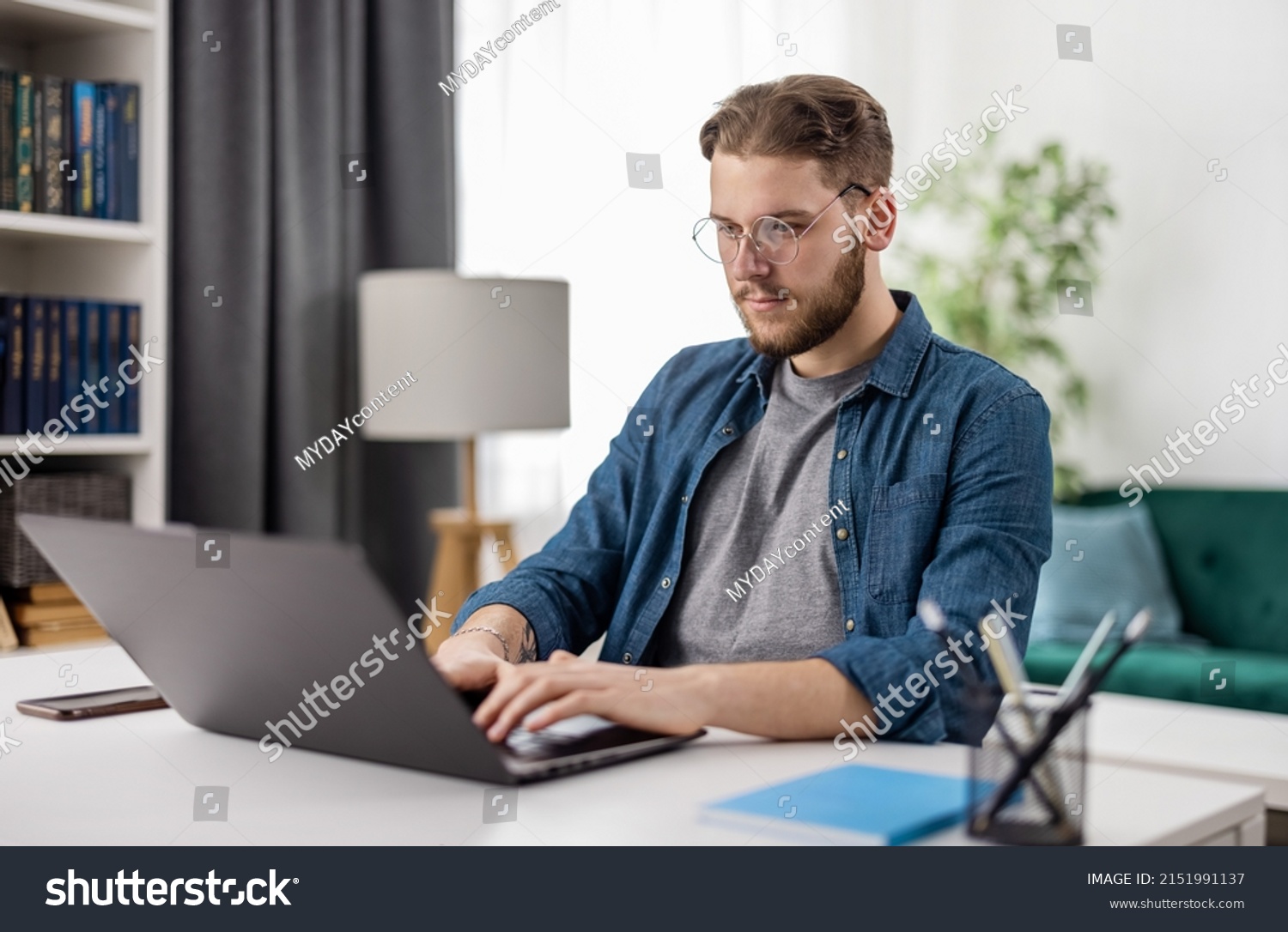 31,997 Home programmer Images, Stock Photos & Vectors | Shutterstock