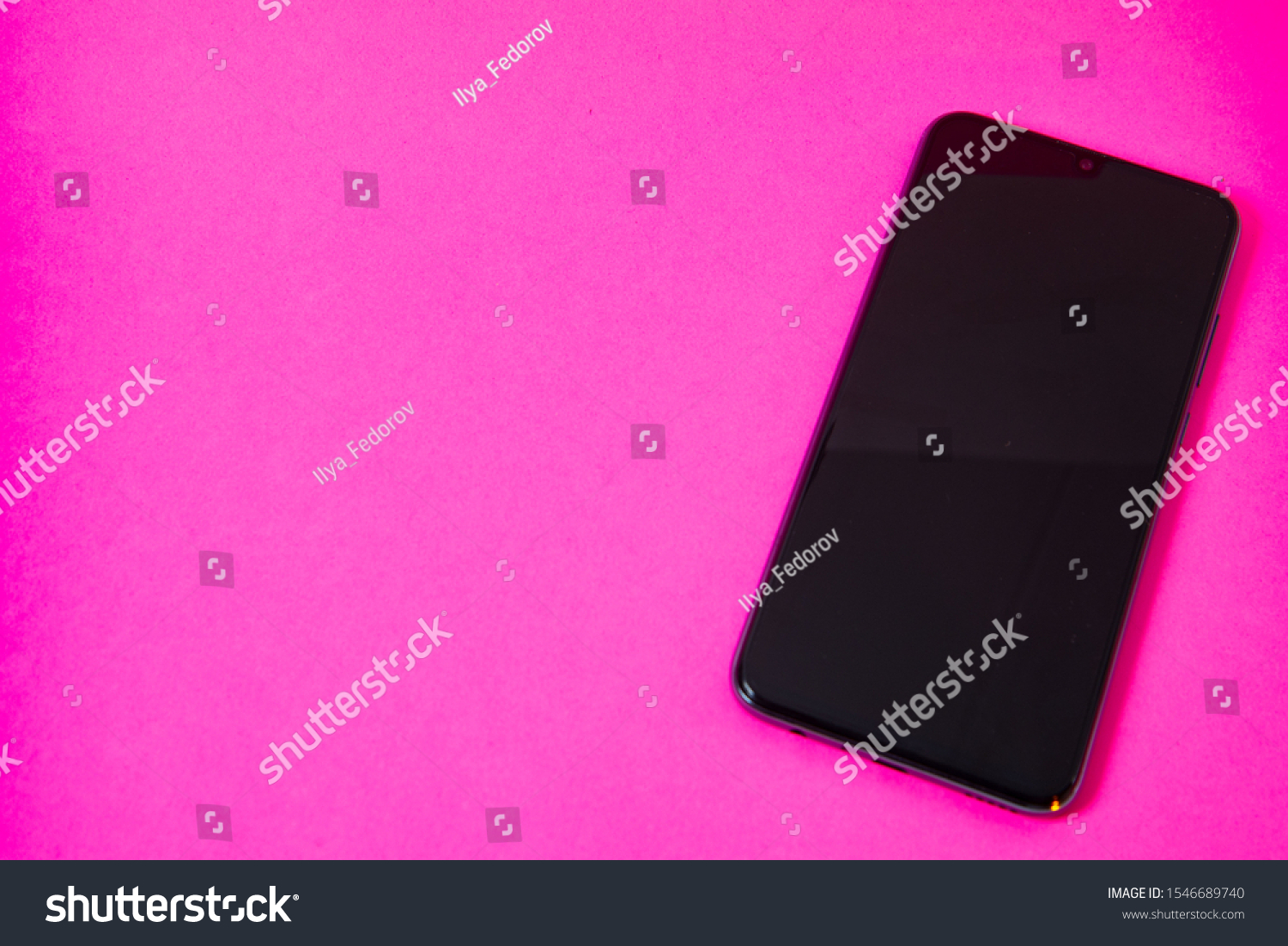 smartphone-black-screen-on-white-background-stock-photo-1546689740