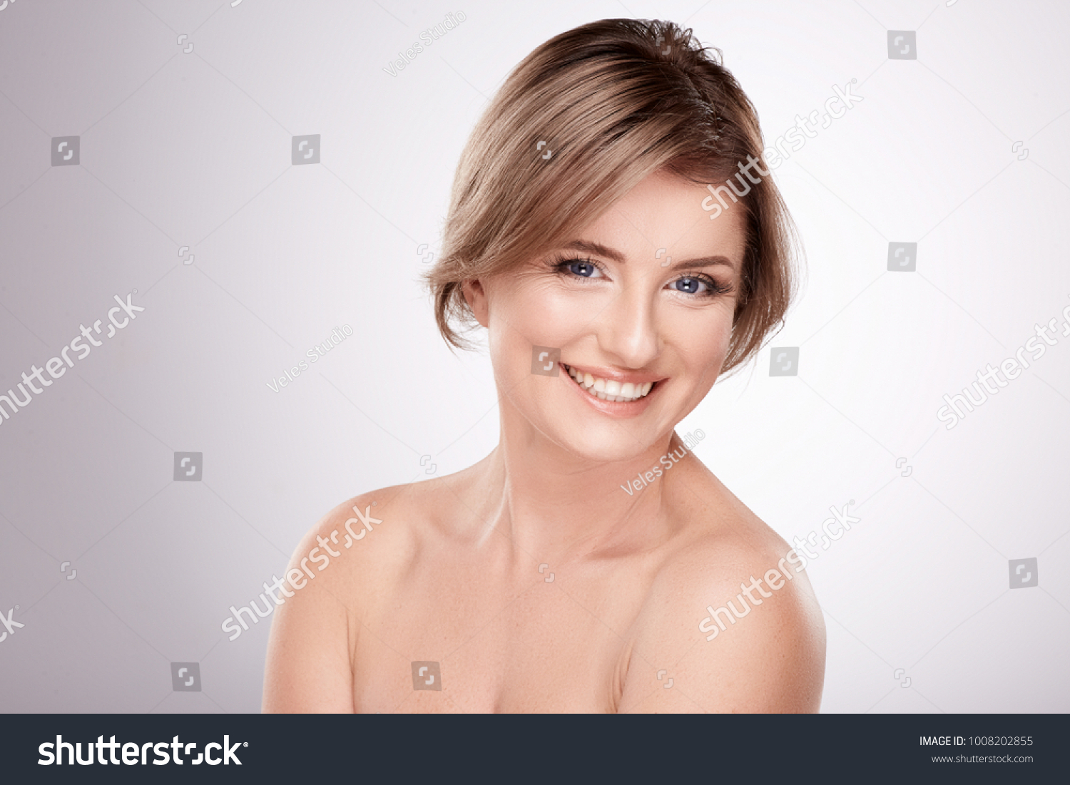 Nude smile Nude Photos 98 Nude smile Nude Photos 5