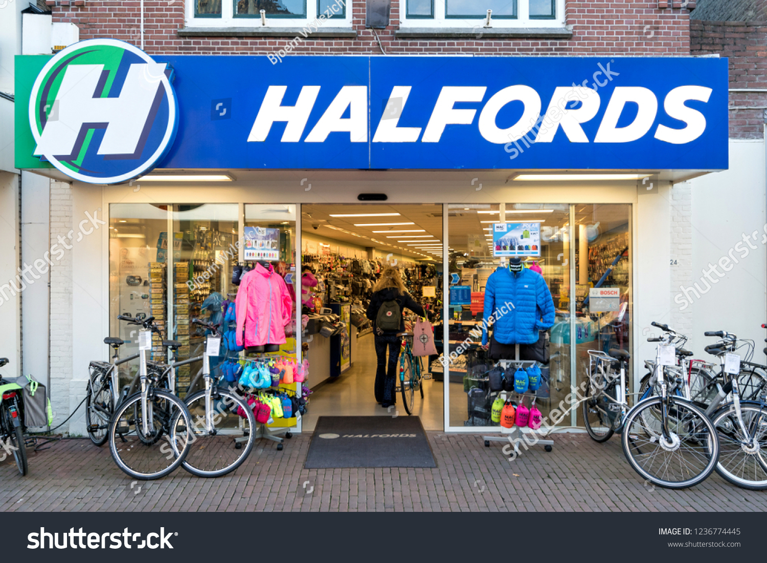 halfords bikes in stock