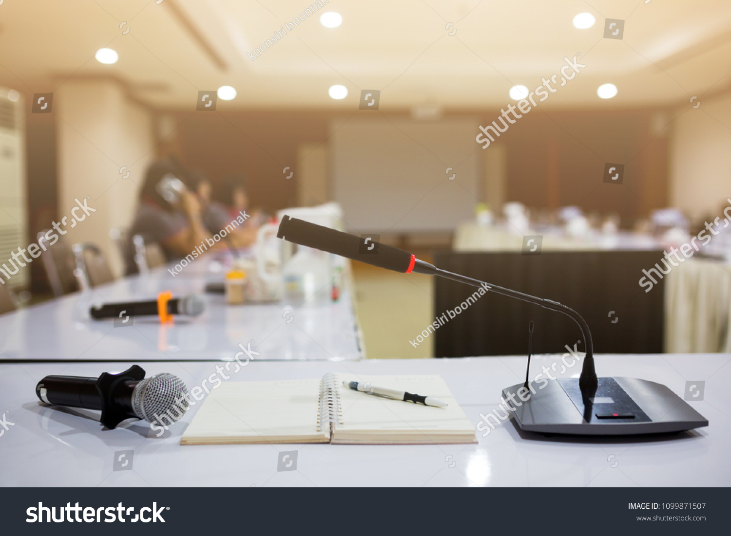 wireless microphone for computer presentation