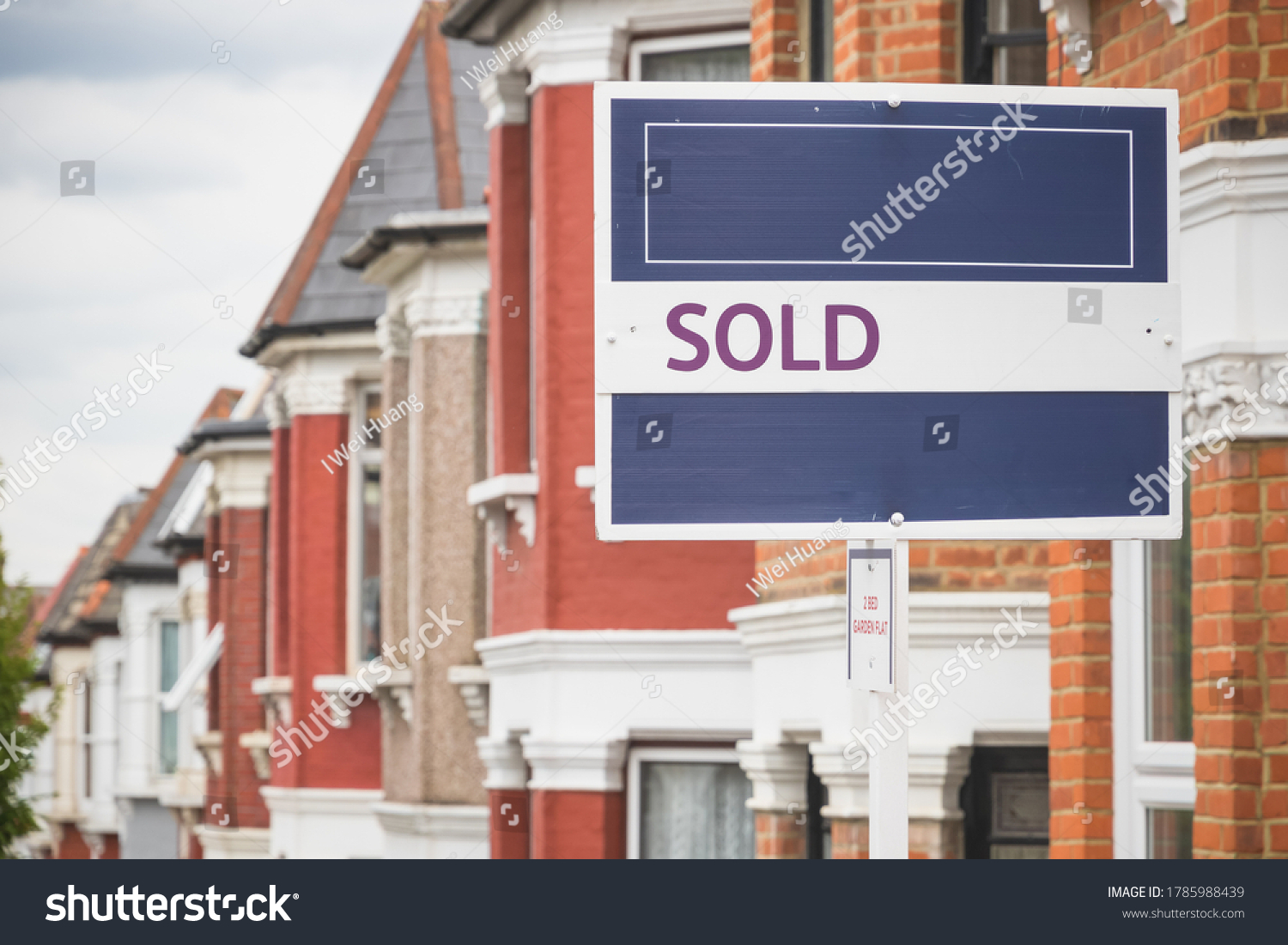 25,759 Property sold sign Images, Stock Photos & Vectors | Shutterstock