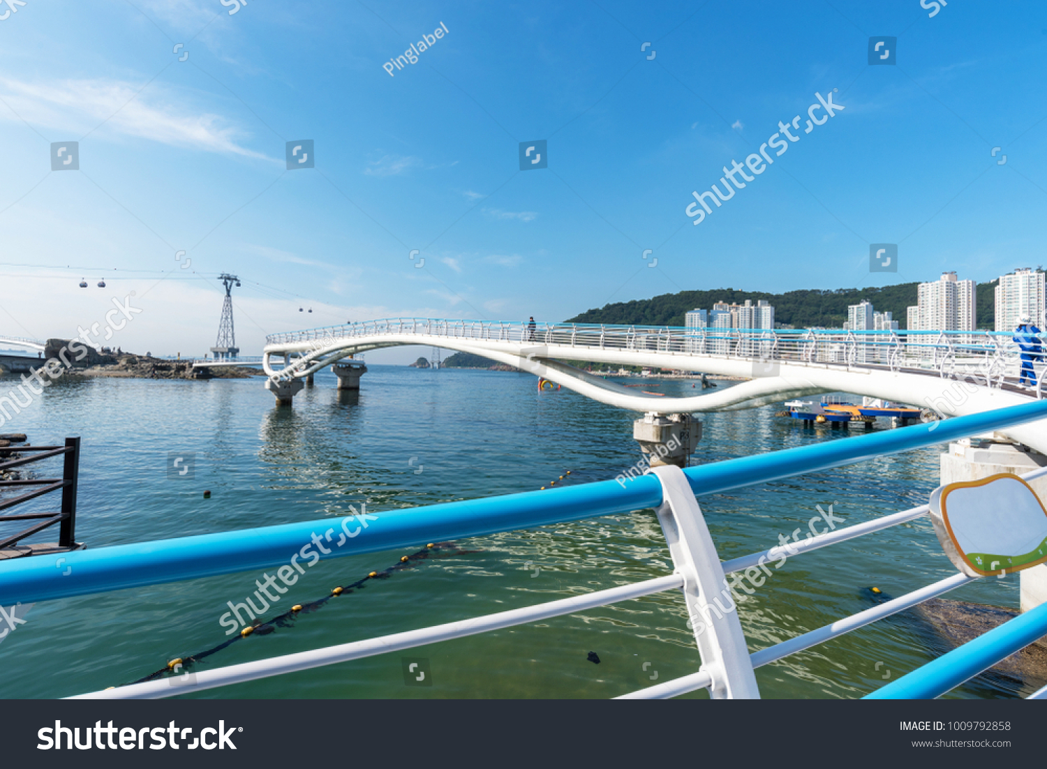 Songdo Skywalk Beach Busansouth Korea Stock Photo 1009792858 | Shutterstock