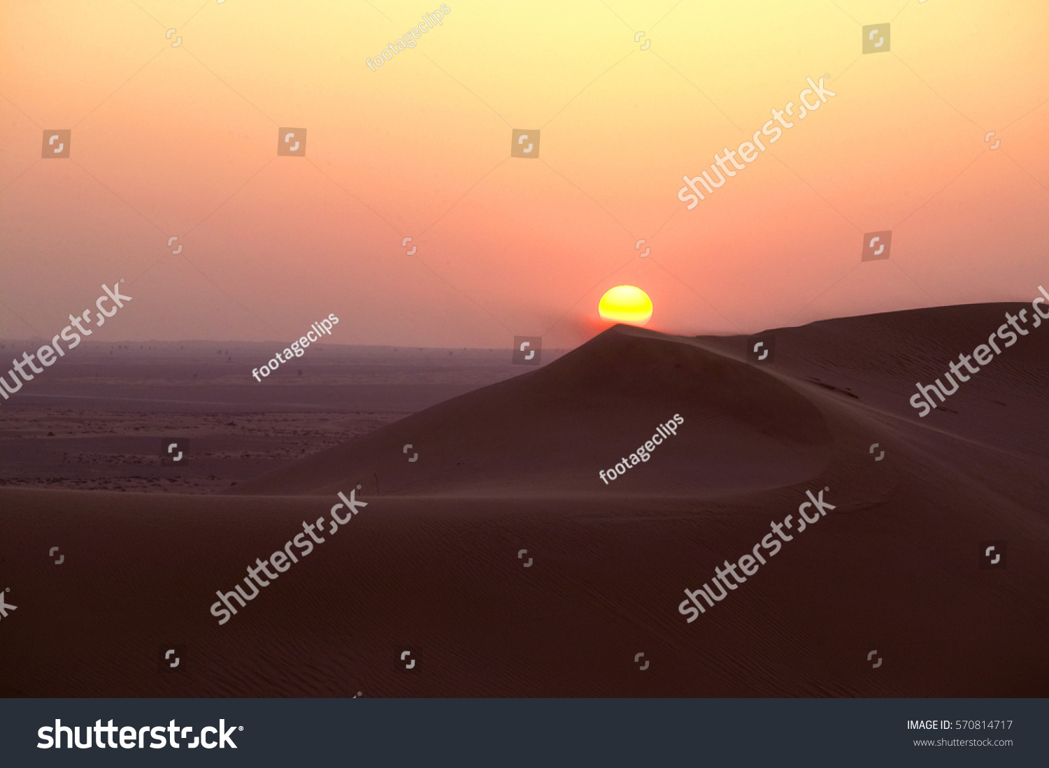 Sonnenuntergang Der Bei Dubai Vereinigte Arabische Stock Photo Edit Now