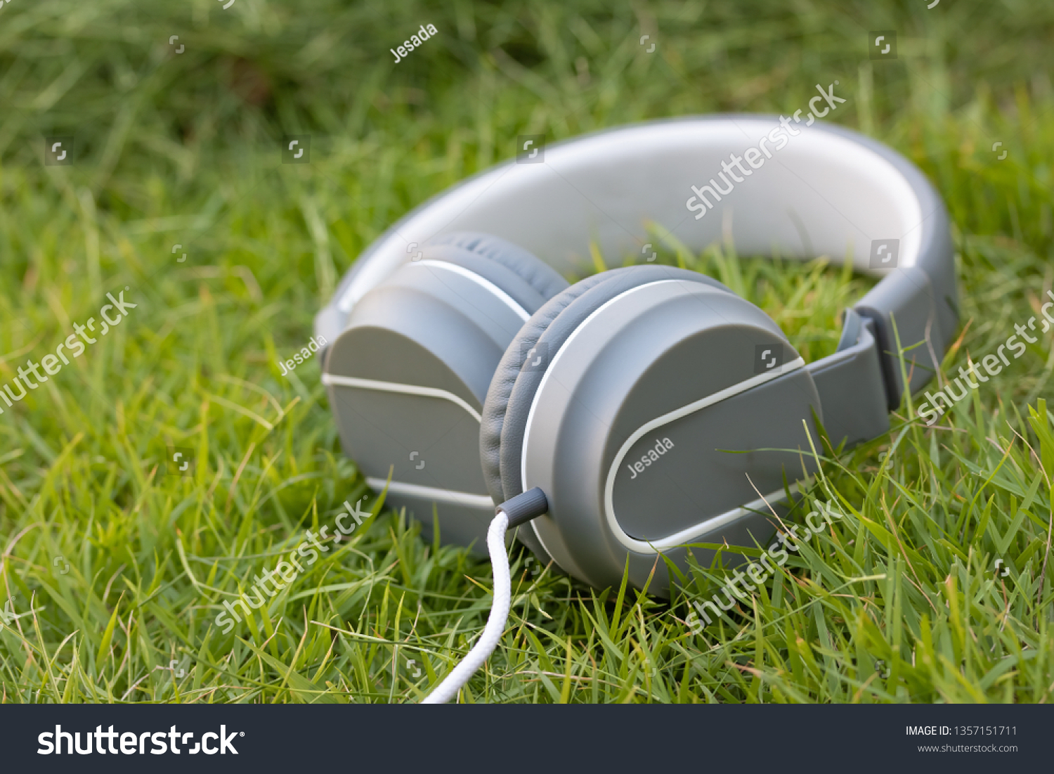 kapre Soveværelse Hårdhed Sound Life Music Concept Headphones Music Stock Photo (Edit Now) 1357151711