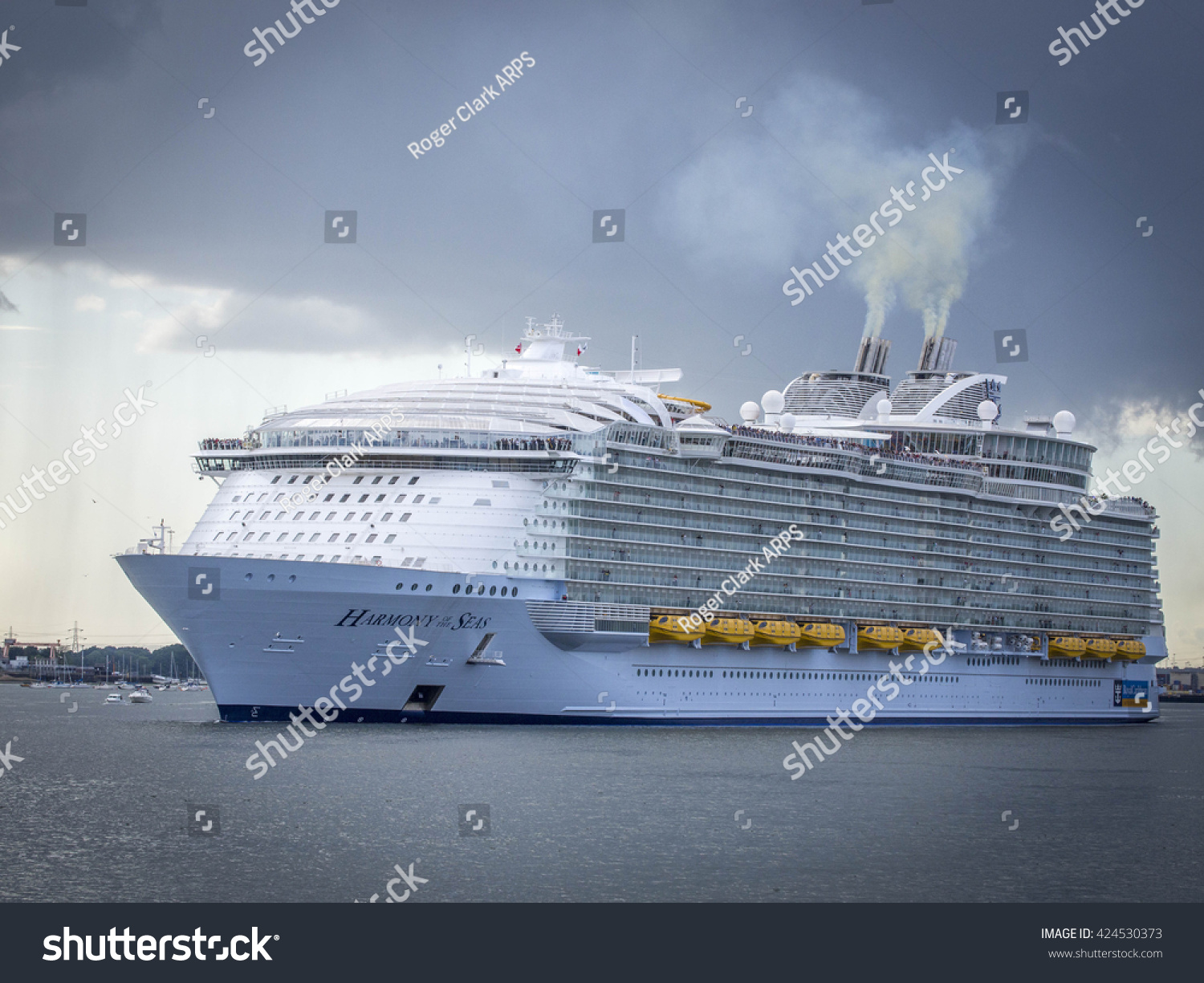 2,875 Ship harmony of the seas Images, Stock Photos & Vectors ...