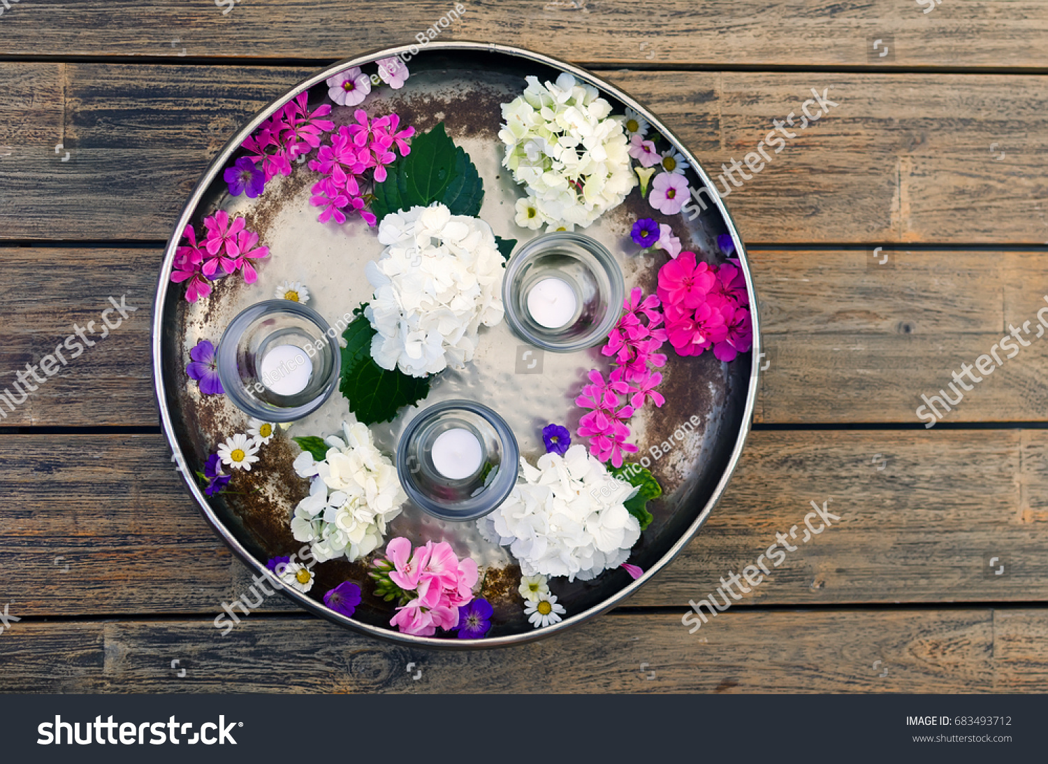 stock-photo-spa-set-on-rustic-wooden-tab