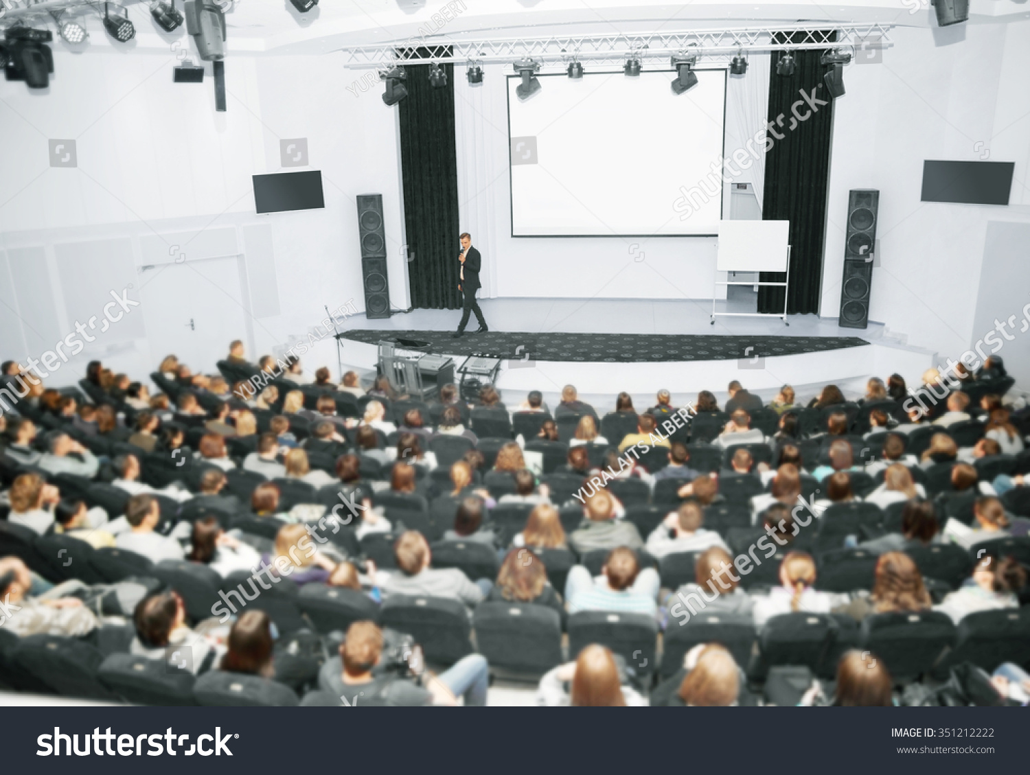 presentation audience pictures