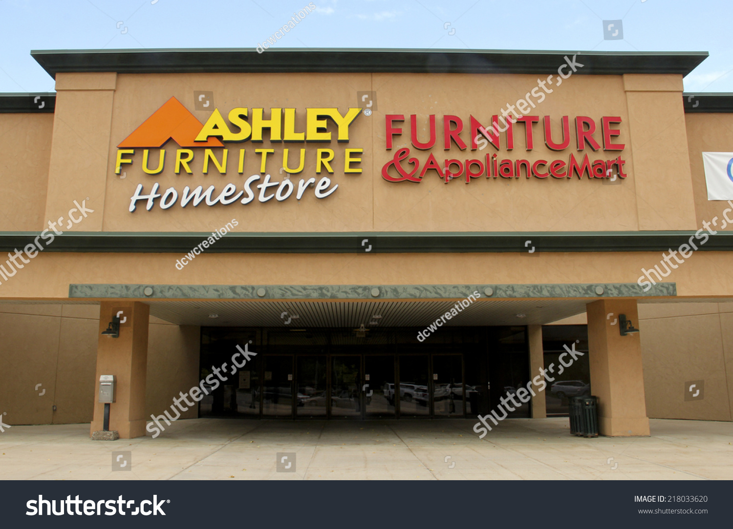 Ashley Furniture Images Stock Photos Vectors Shutterstock