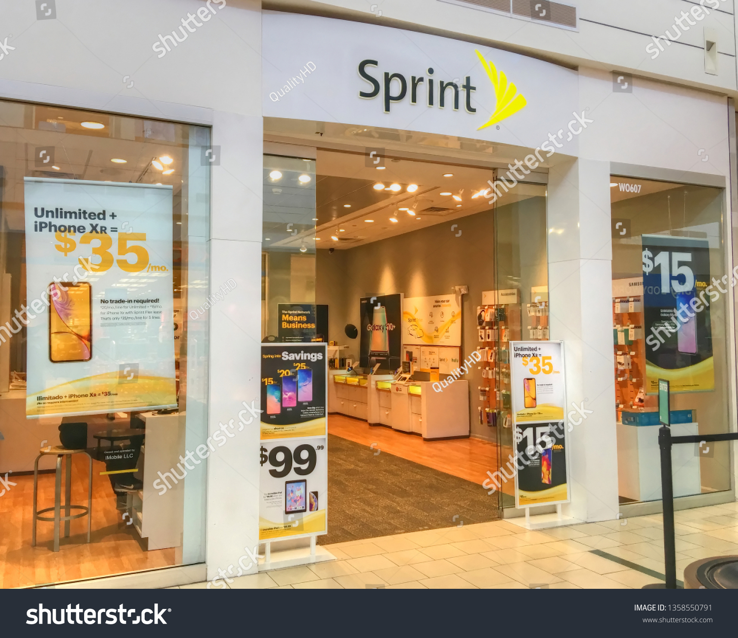 Sprint Mobile Wireless Retail Storefront Entrance Stock Photo Edit Now 1358550791