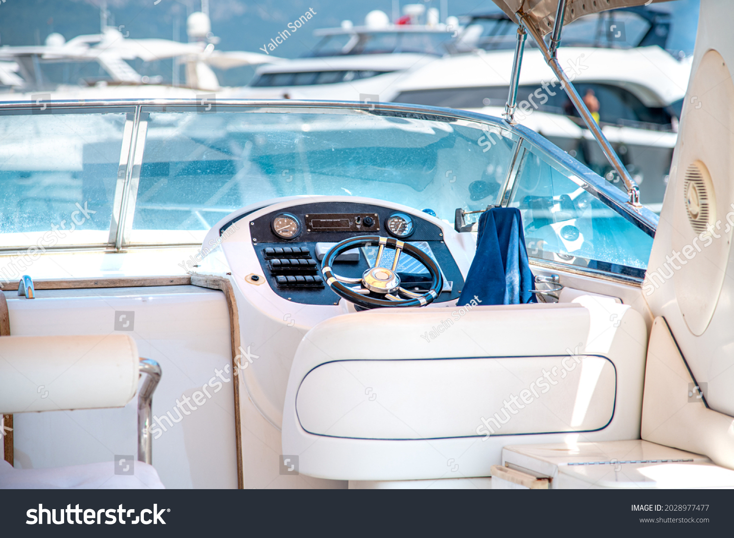 8,498 Yacht cabin Images, Stock Photos & Vectors | Shutterstock