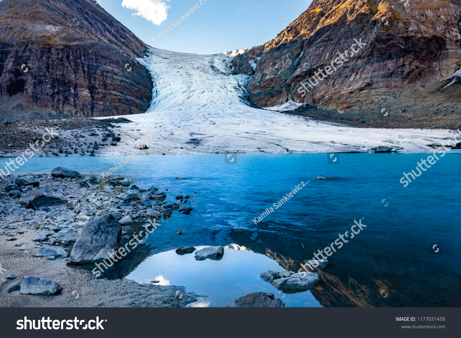 Hakuun Steindalsbreen Glacier North Norway Lyngen Alps Liittyva Arkistovalokuva Muokkaa Nyt 1177031458