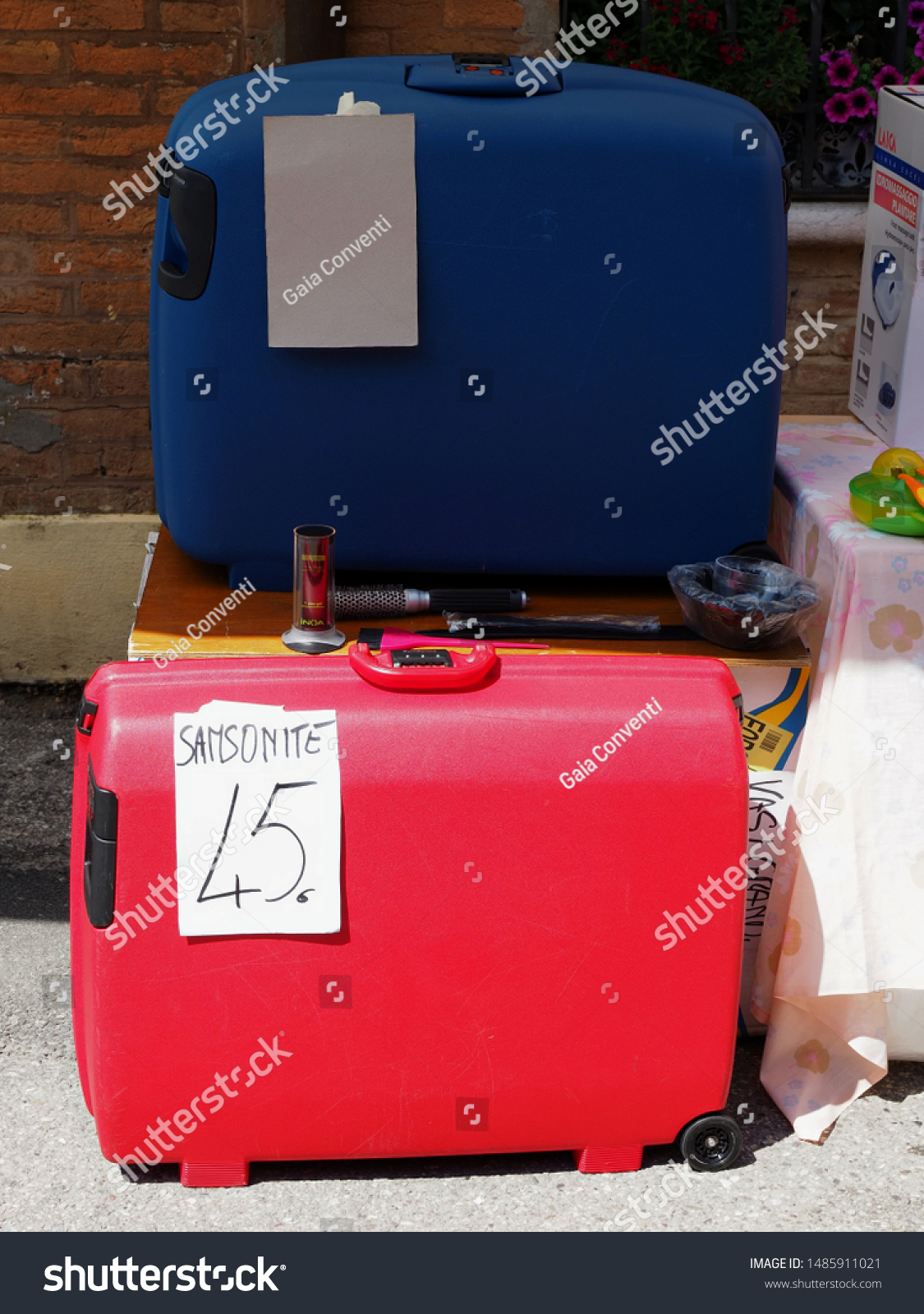 second hand luggage for sale