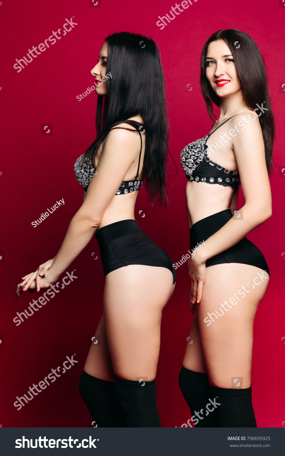 Goddess touches Hot Latina Public in Bonde fucked