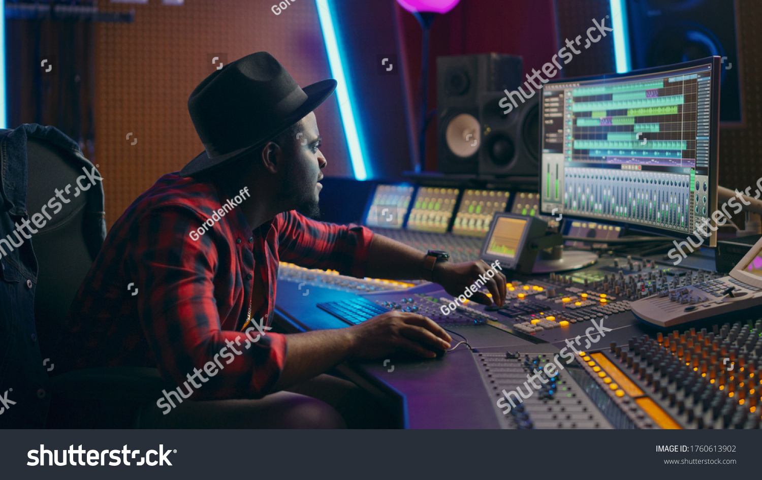 12,223 Recording engineer Images, Stock Photos & Vectors | Shutterstock