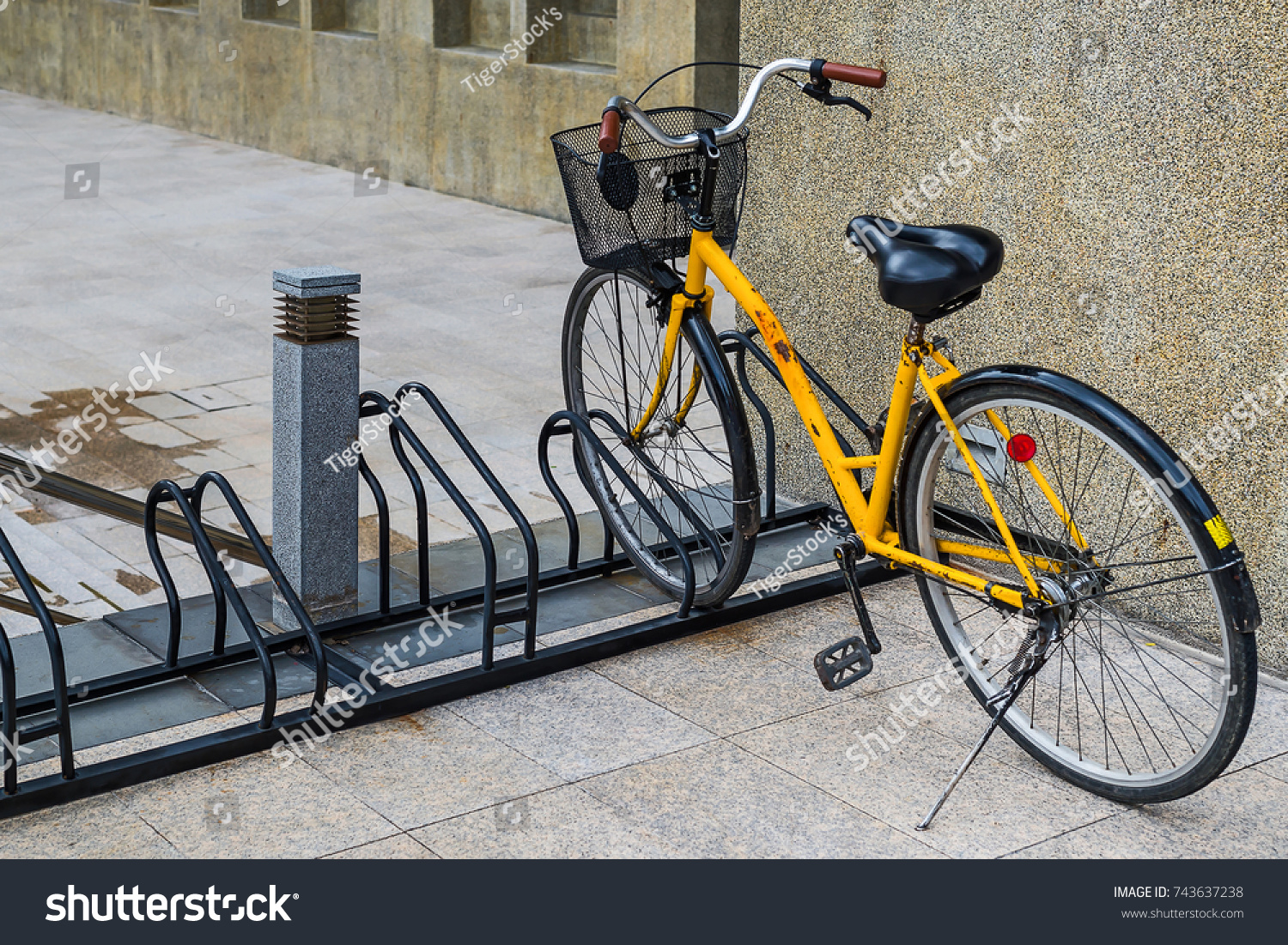 womens yellow bike with basket