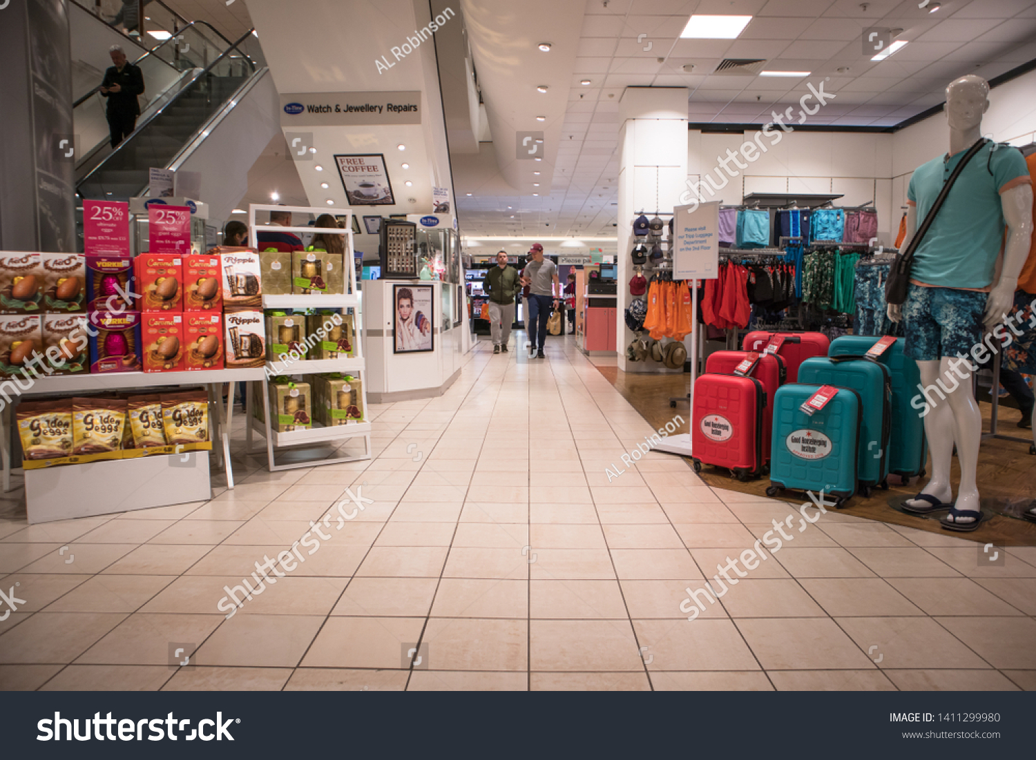 luggage store at outlet mall