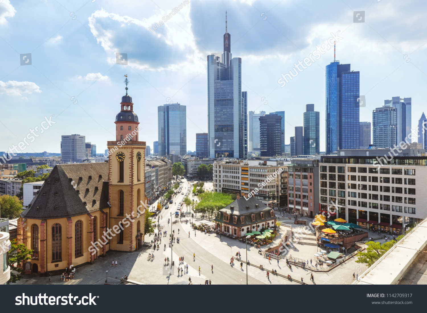 11,741 Shopping frankfurt Images, Stock Photos & Vectors | Shutterstock